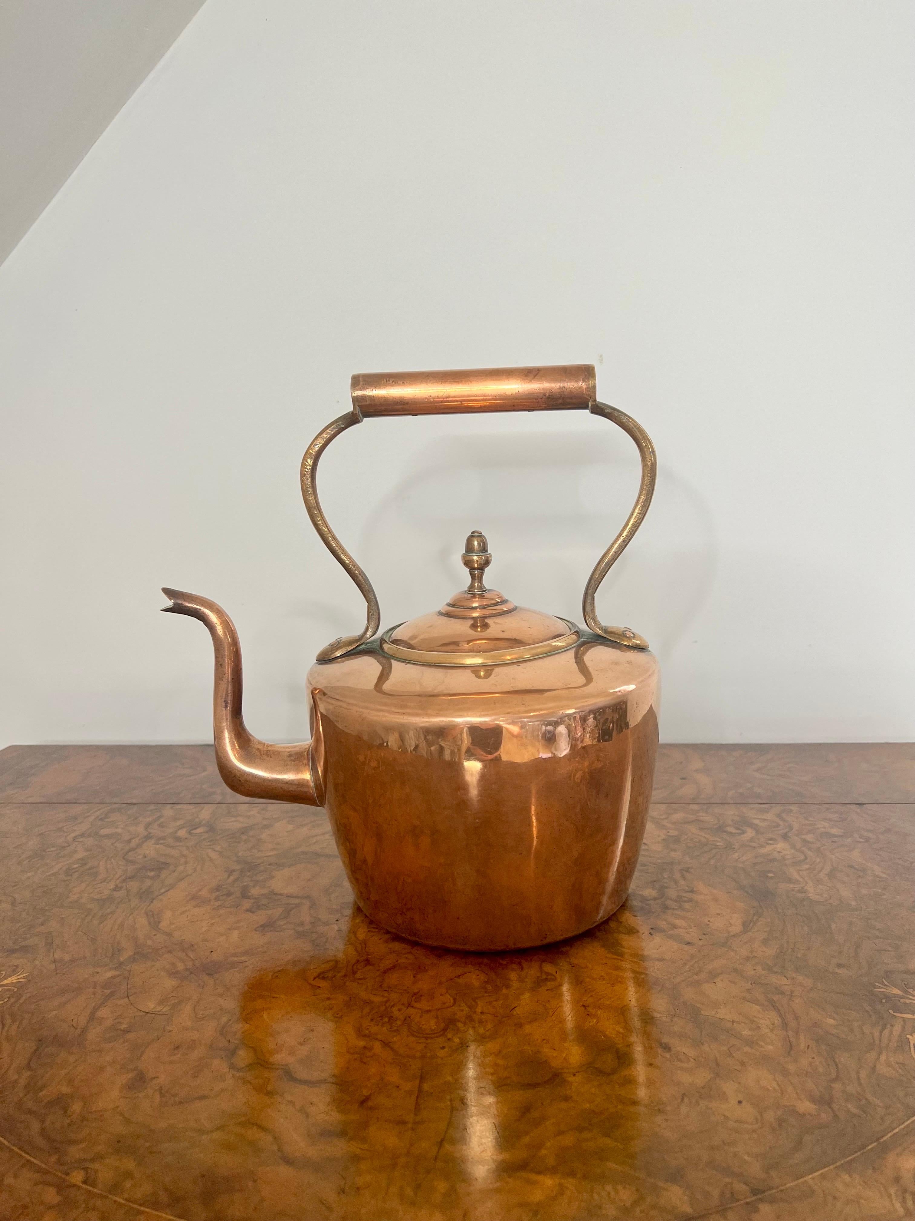 Quality antique George III copper kettle  In Excellent Condition In Ipswich, GB