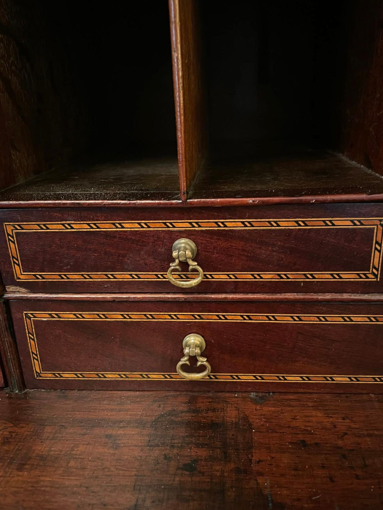 Quality Antique George III Mahogany Inlaid Bureau 8