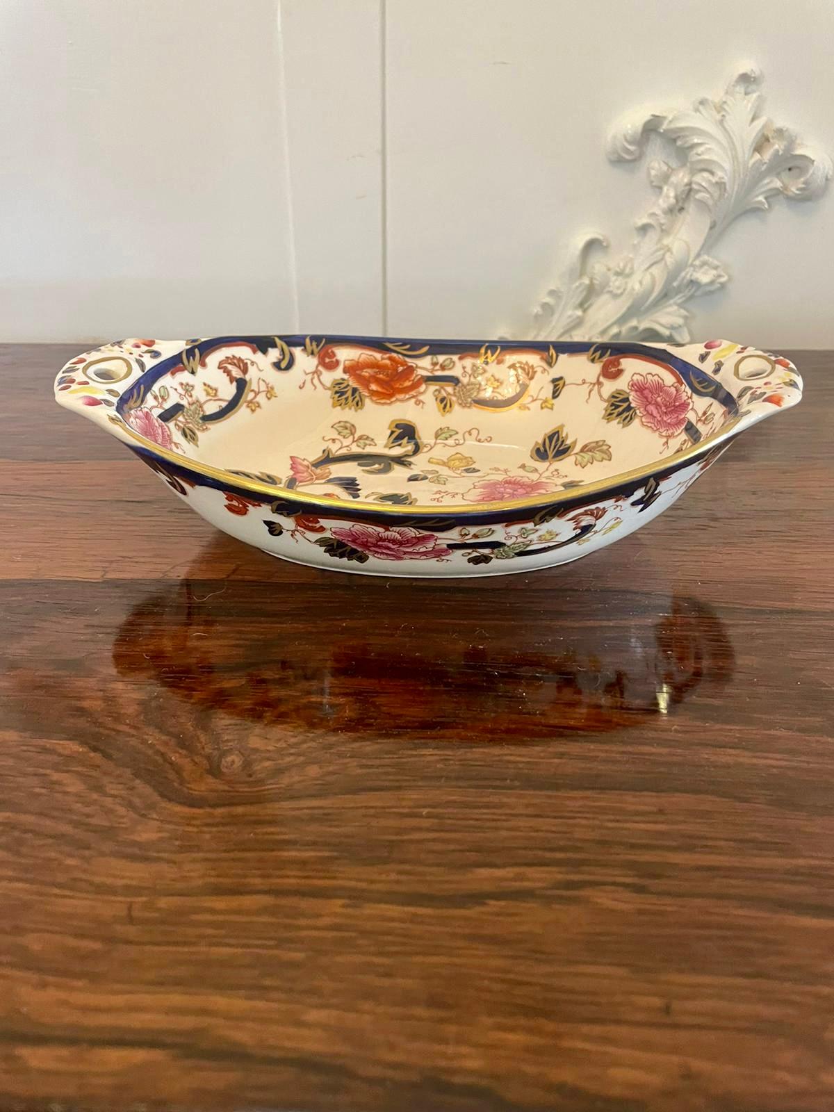 Quality antique hand painted Masons Ironstone bowl with fantastic quality hand painted decoration in red, pink, yellow, blue, green and gold colours 


A beautifully decorated bowl in mint condition


Dimensions:
Height 6 x Width 26.5 x Depth 17