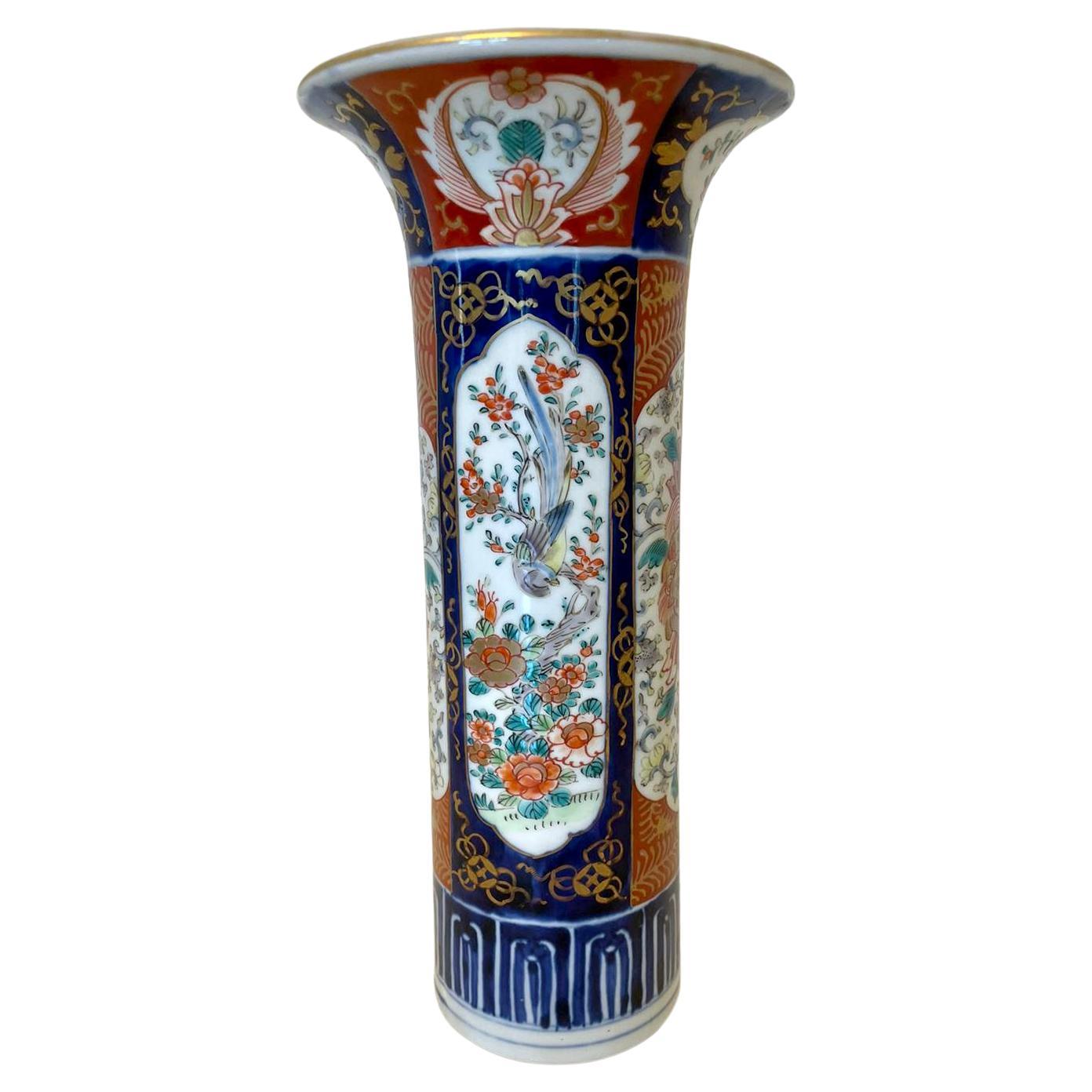 Vase Imari ancien de qualité supérieure en vente