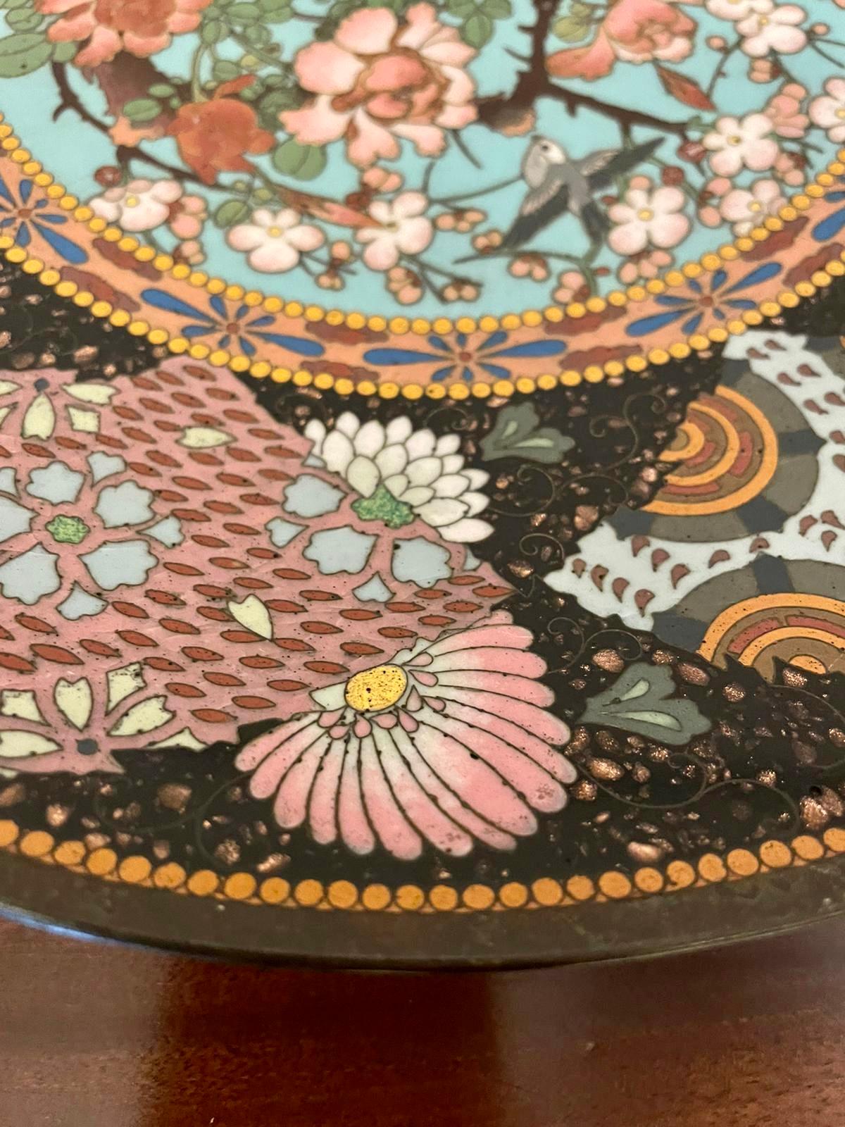 Quality Antique Japanese Cloisonne Plate In Good Condition In Suffolk, GB
