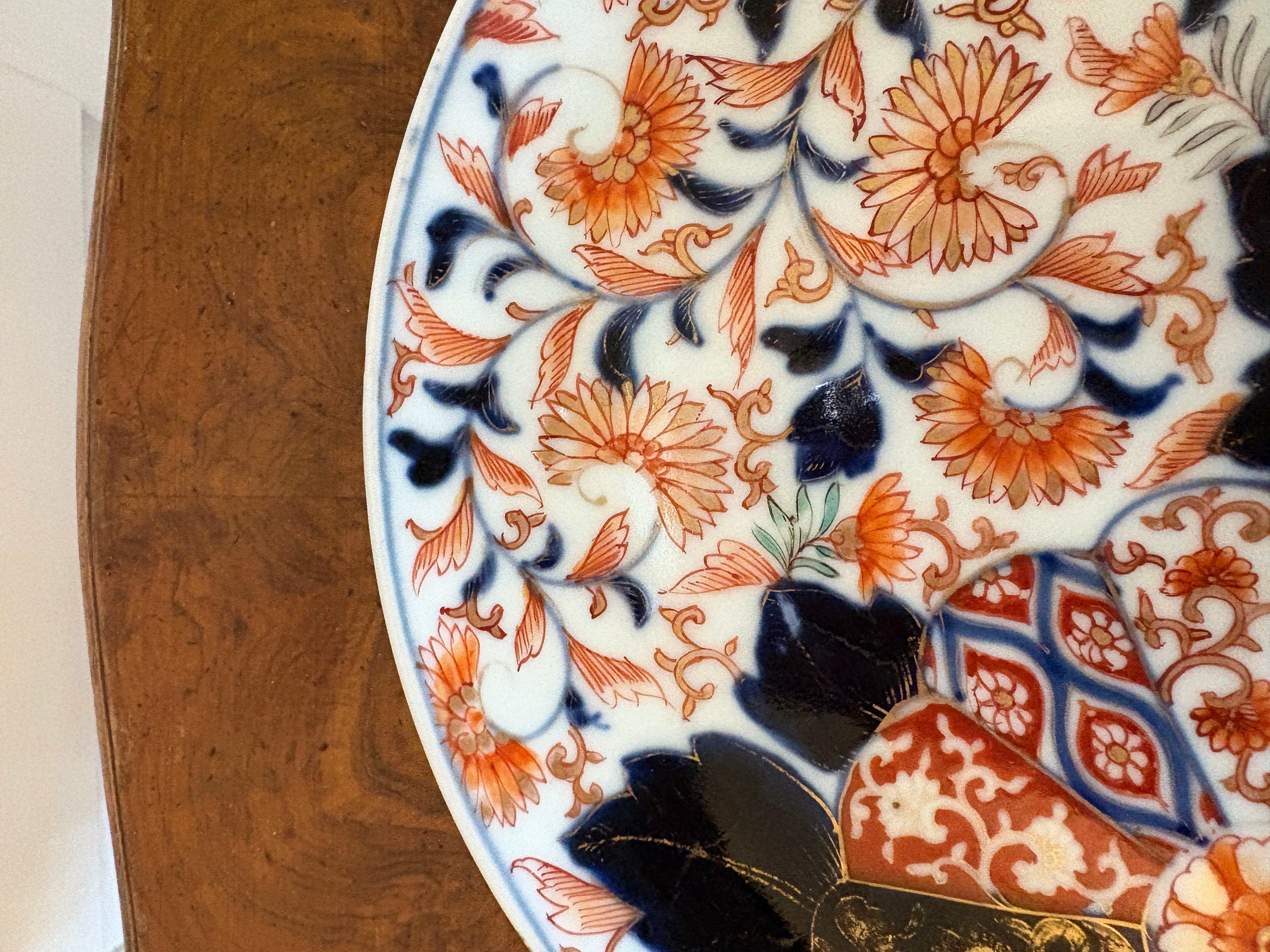 Quality Antique Japanese Hand Painted Imari Plate For Sale 1