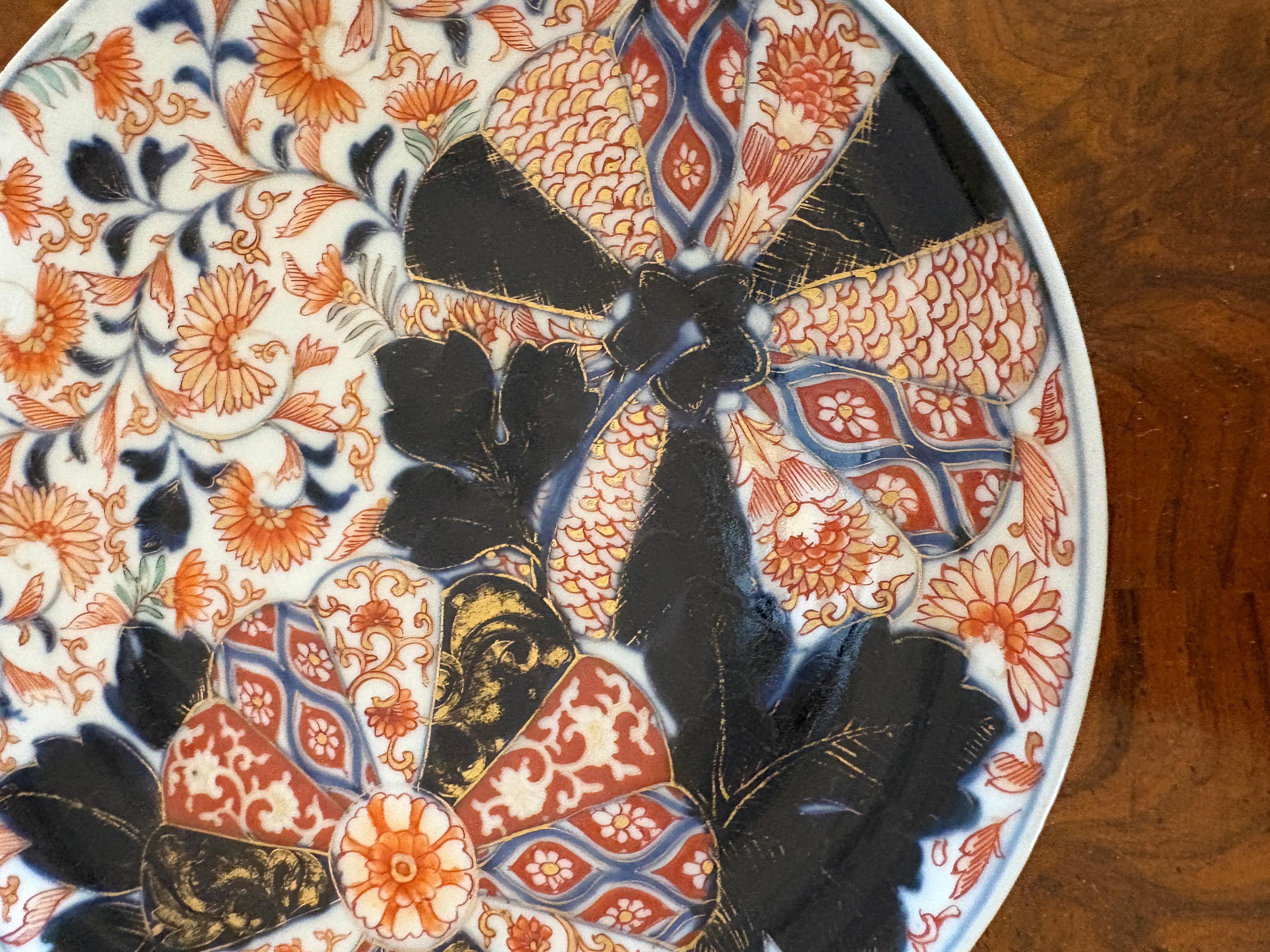 Quality Antique Japanese Hand Painted Imari Plate For Sale 3