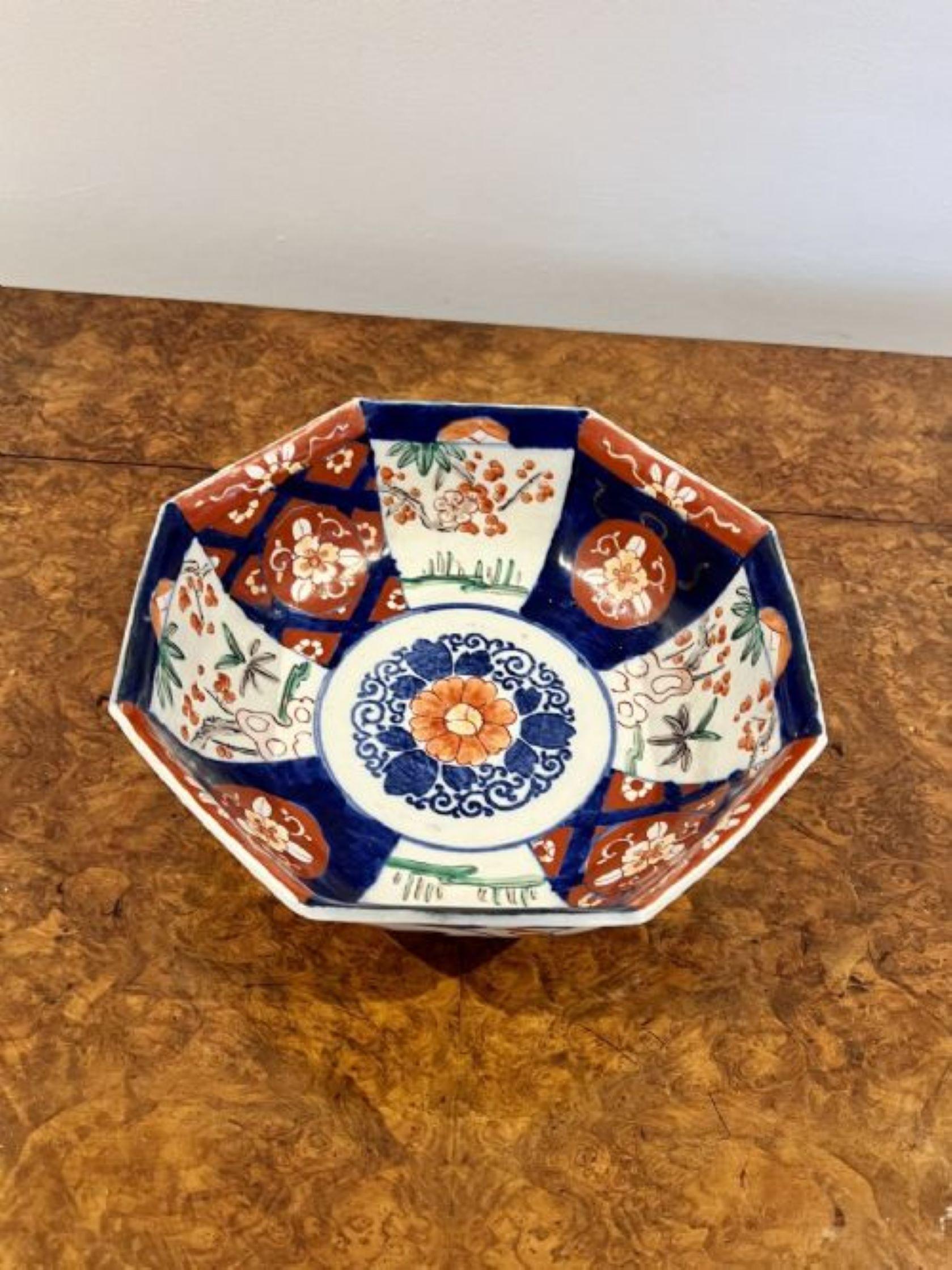 Quality antique Japanese hexagonal shaped imari bowl In Good Condition For Sale In Ipswich, GB