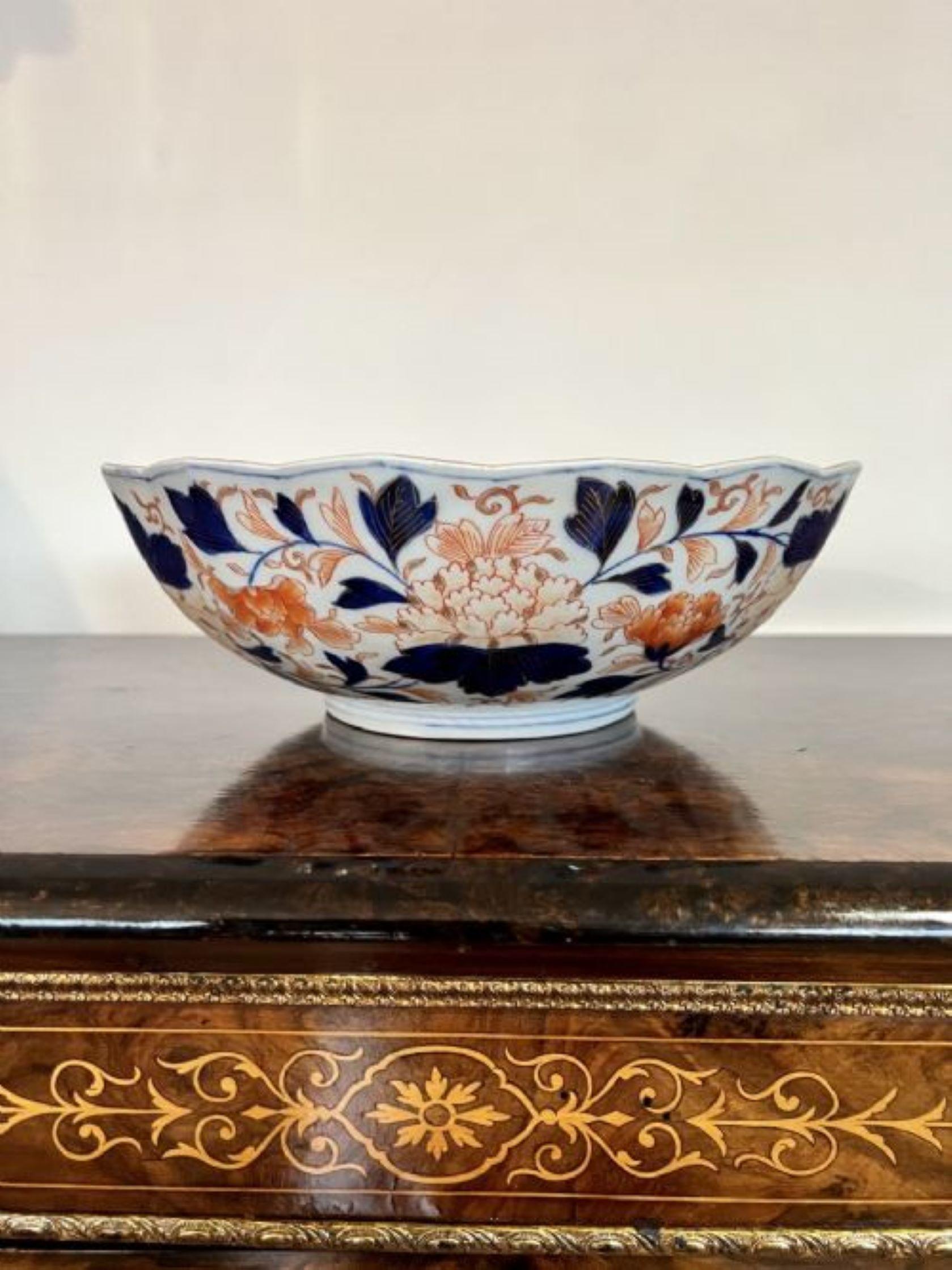 Quality antique Japanese Imari bowl In Good Condition For Sale In Ipswich, GB