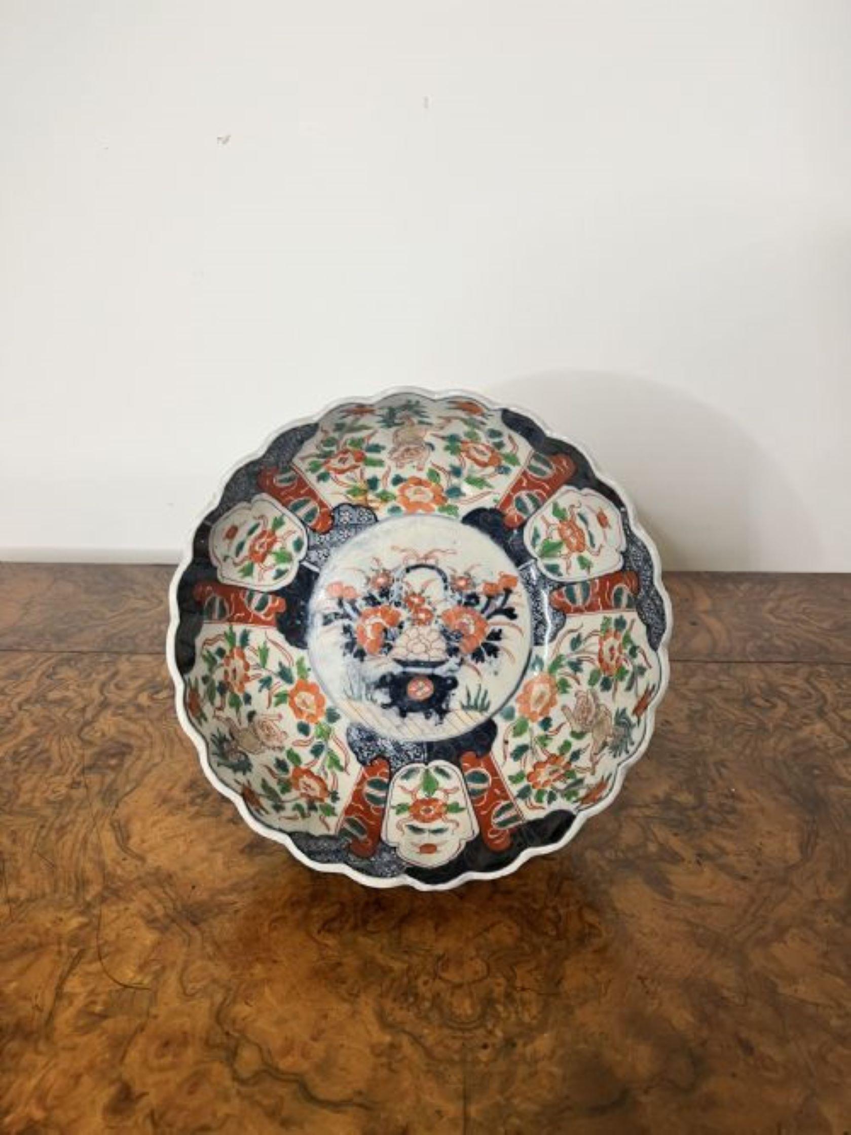 Ceramic Quality antique Japanese Imari bowl with a scalloped shaped edge 
