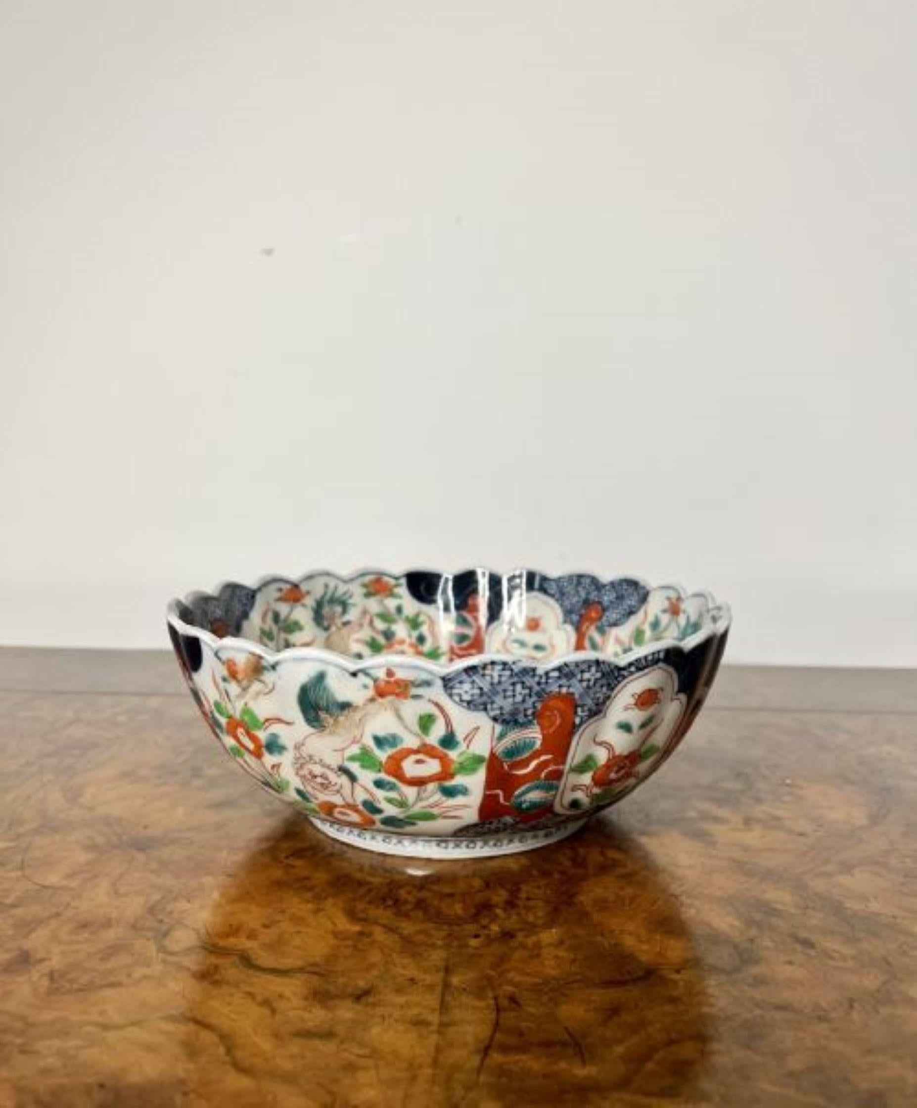 Quality antique Japanese Imari bowl with a scalloped shaped edge  1