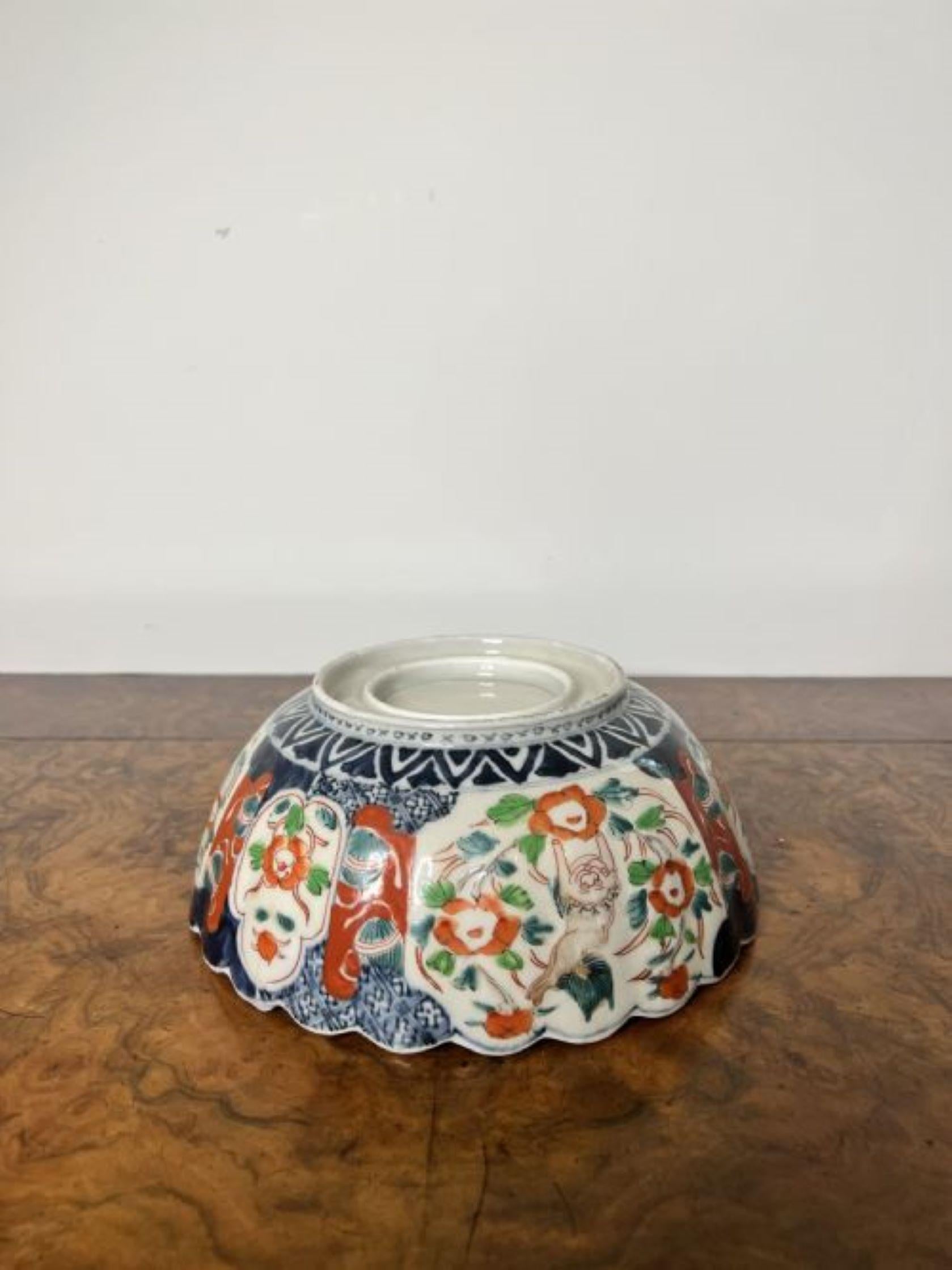 Quality antique Japanese Imari bowl with a scalloped shaped edge  3