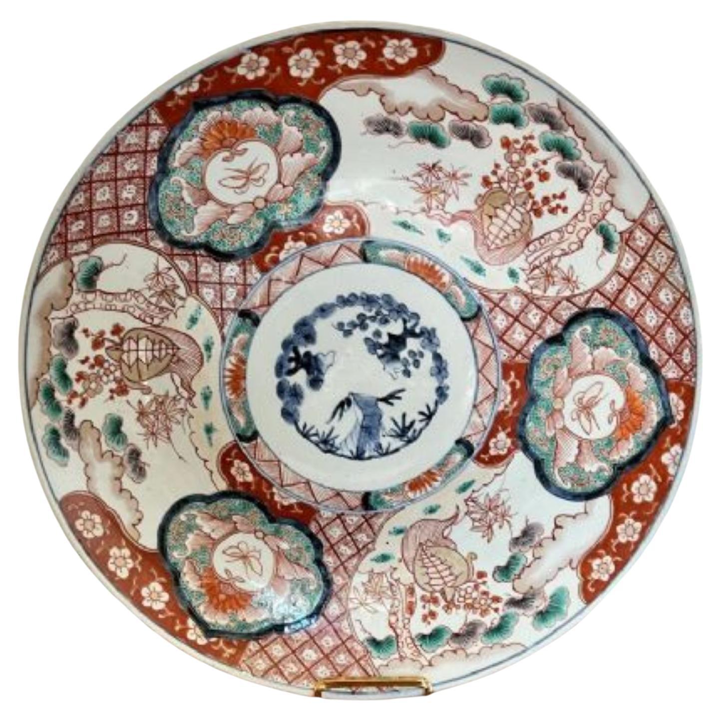 Antiker japanischer Imari-Teller in Qualität im Angebot