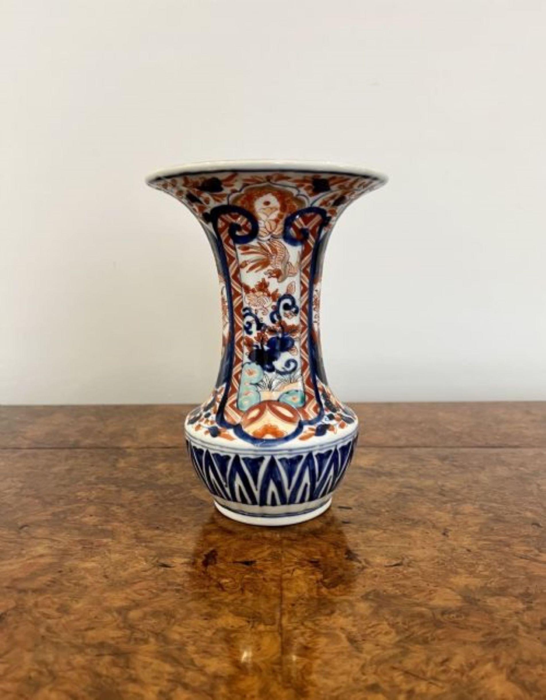 Quality antique Japanese Imari fluted shaped vase  In Good Condition In Ipswich, GB