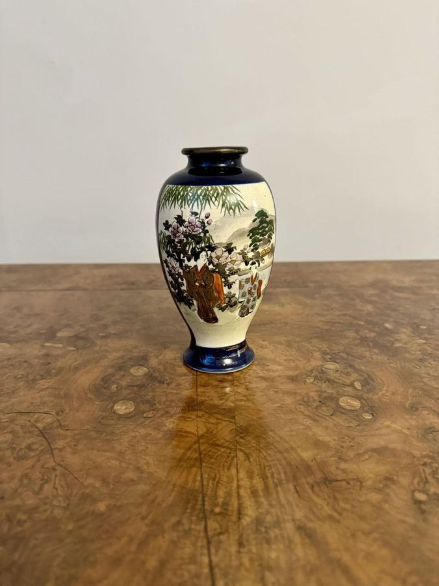 Antico vaso giapponese di qualità a forma di balaustro di Satsuma In condizioni buone in vendita a Ipswich, GB