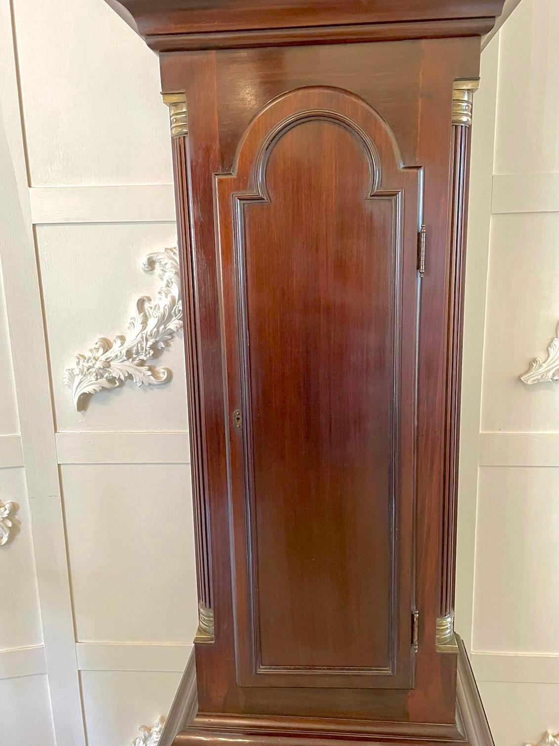 Reloj de pie antiguo de caoba de calidad de ocho días con ocho campanas en venta 11
