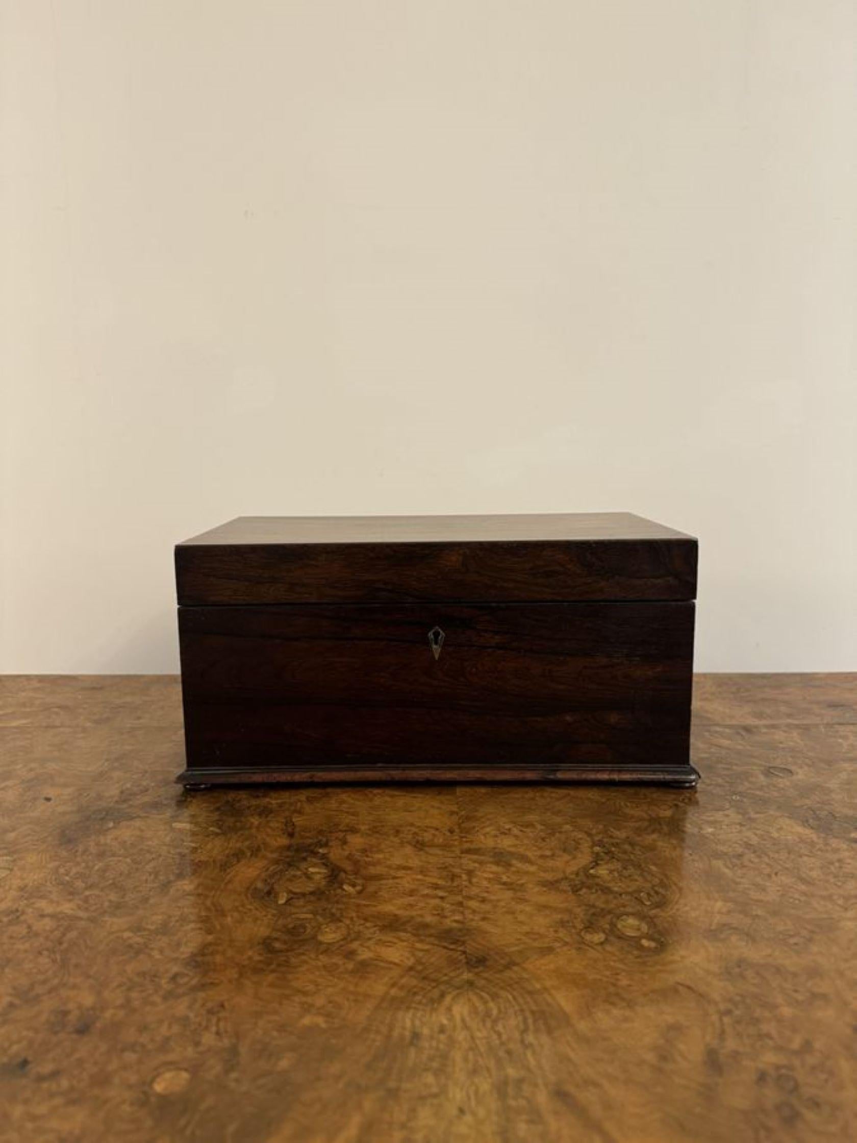 Antico porta tè di qualità in legno di palissandro Regency in vendita 3