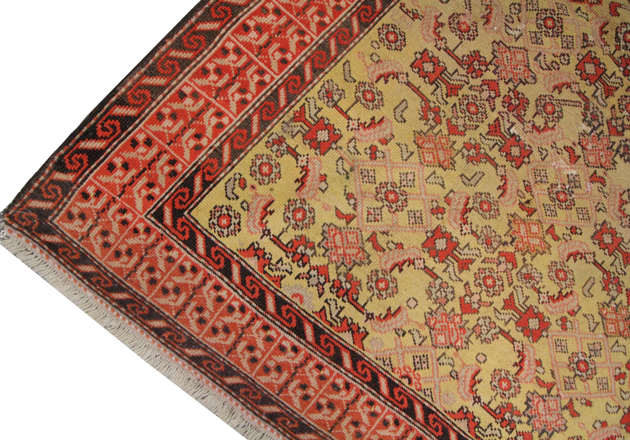 Azerbaijani Quality Antique Rug Caucasian Karabag Handmade Carpet Oriental Wool Rug for Sale For Sale