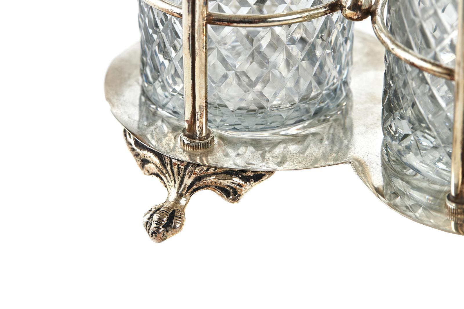 Plaqué argent Stand pour carafe à décanter de qualité, plaqué argent à l'ancienne en vente