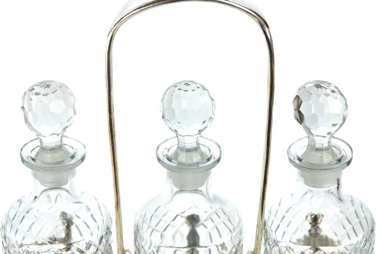 Stand pour carafe à décanter de qualité, plaqué argent à l'ancienne en vente 1