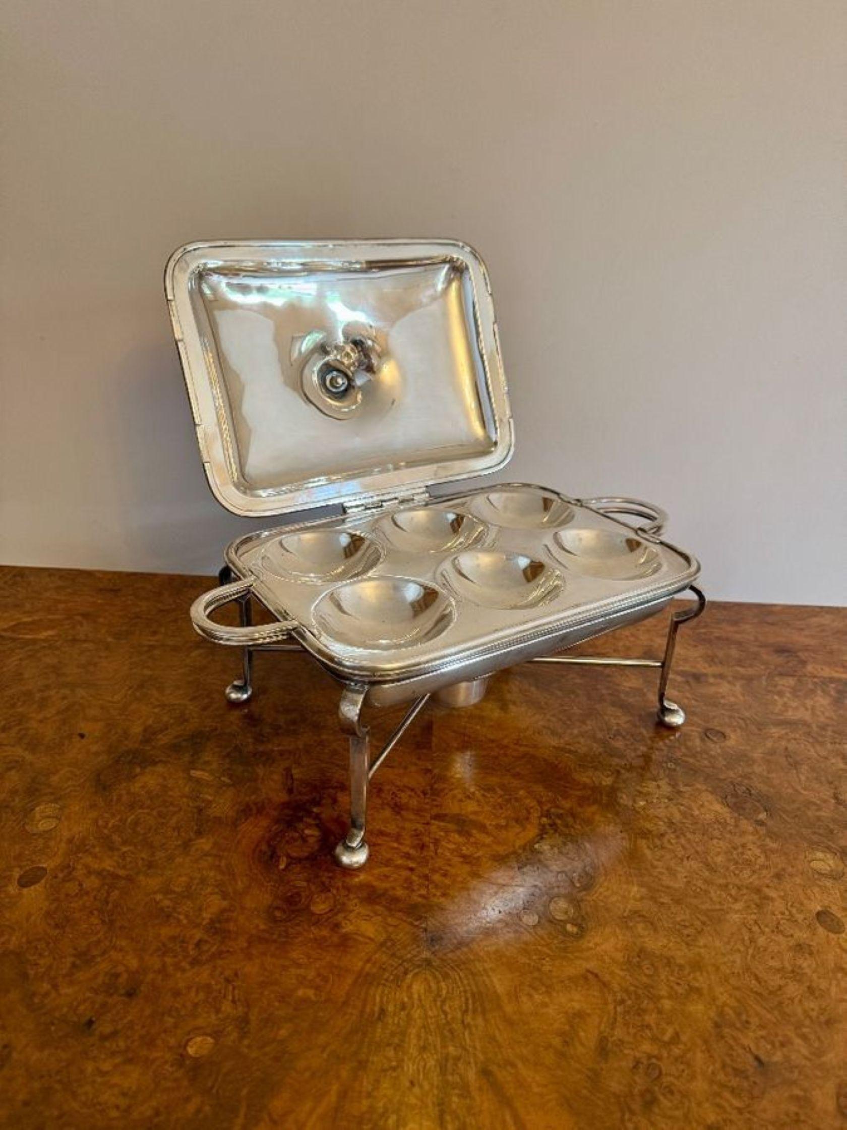 Calientahuevos antiguo de calidad bañado en plata de Mappin & Webb siglo XX en venta