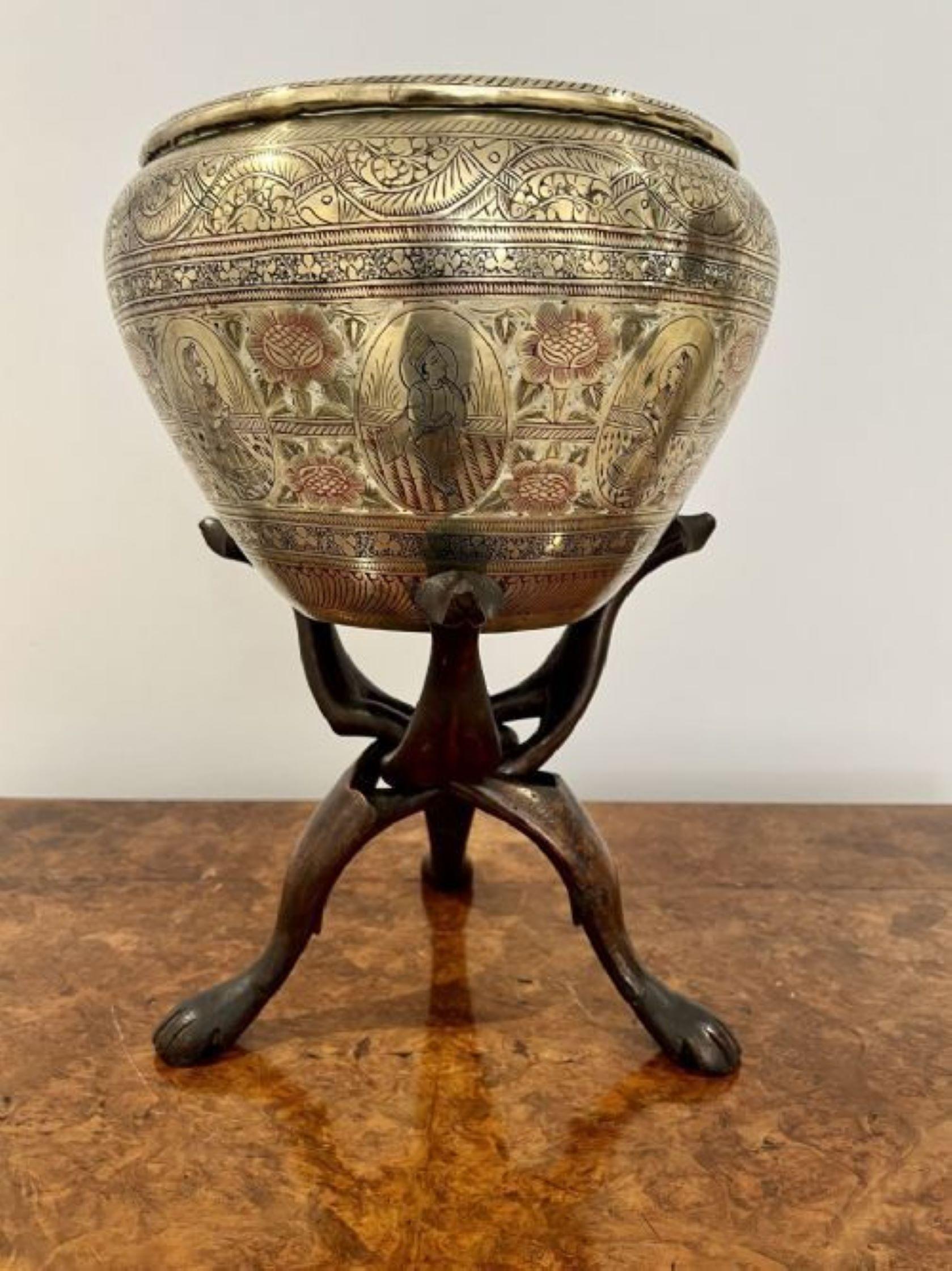 Quality antique Victorian brass jardiniere on a stand In Good Condition For Sale In Ipswich, GB