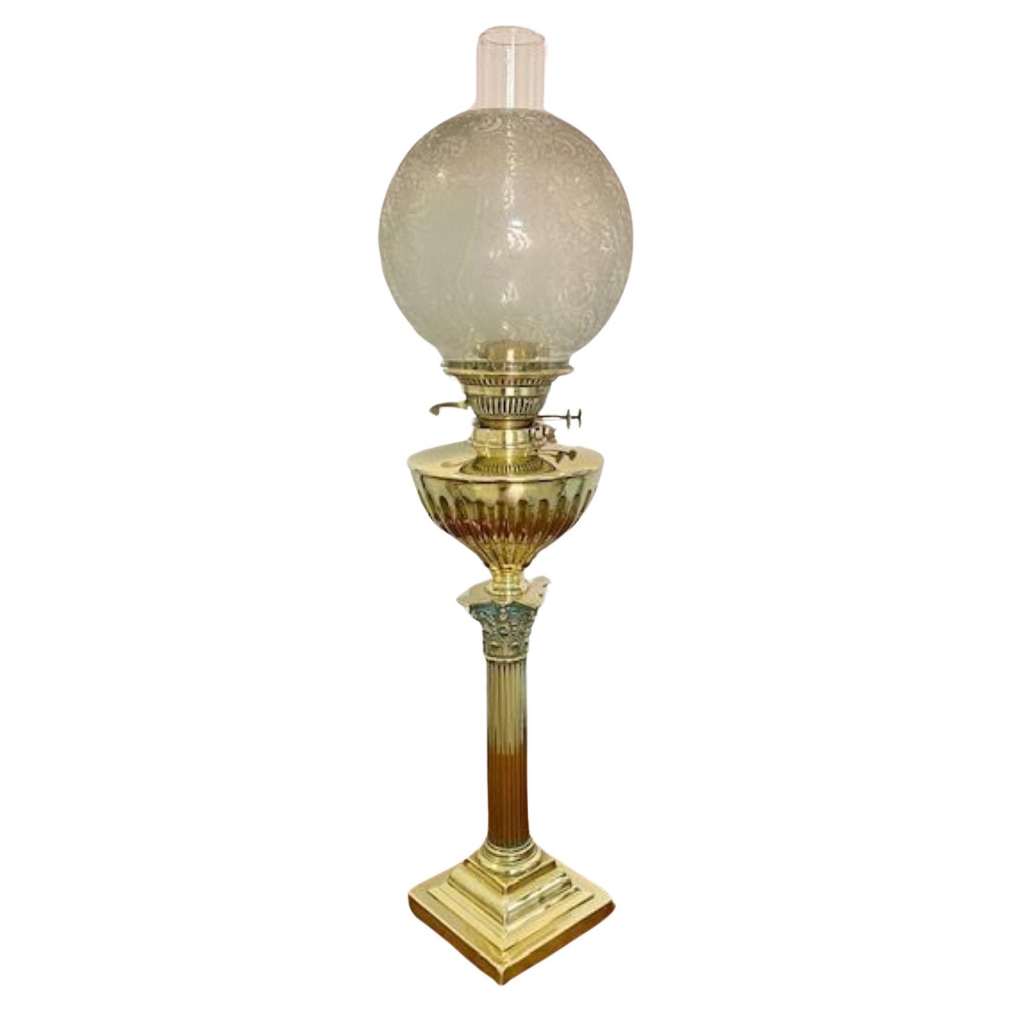 Lampe à huile antique en laiton de qualité de l'époque victorienne en vente