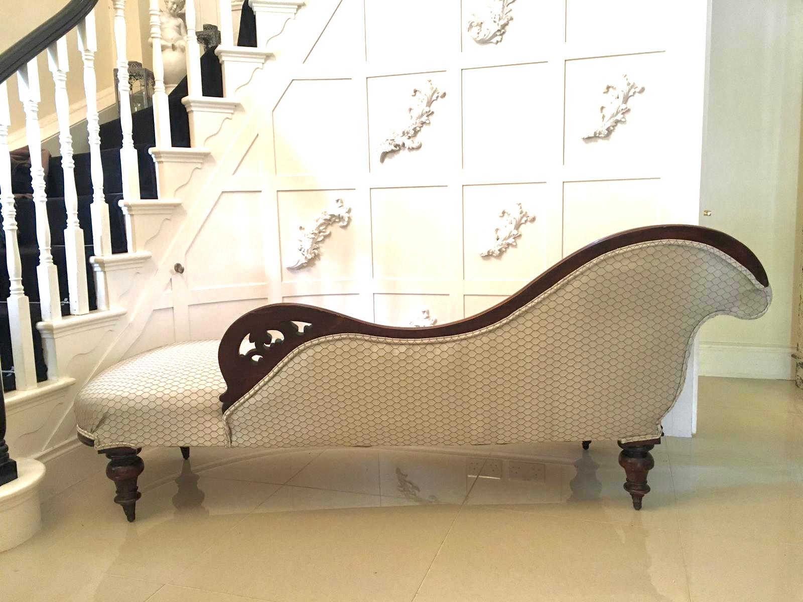 Quality Antique Victorian Carved Chaise Longue 3