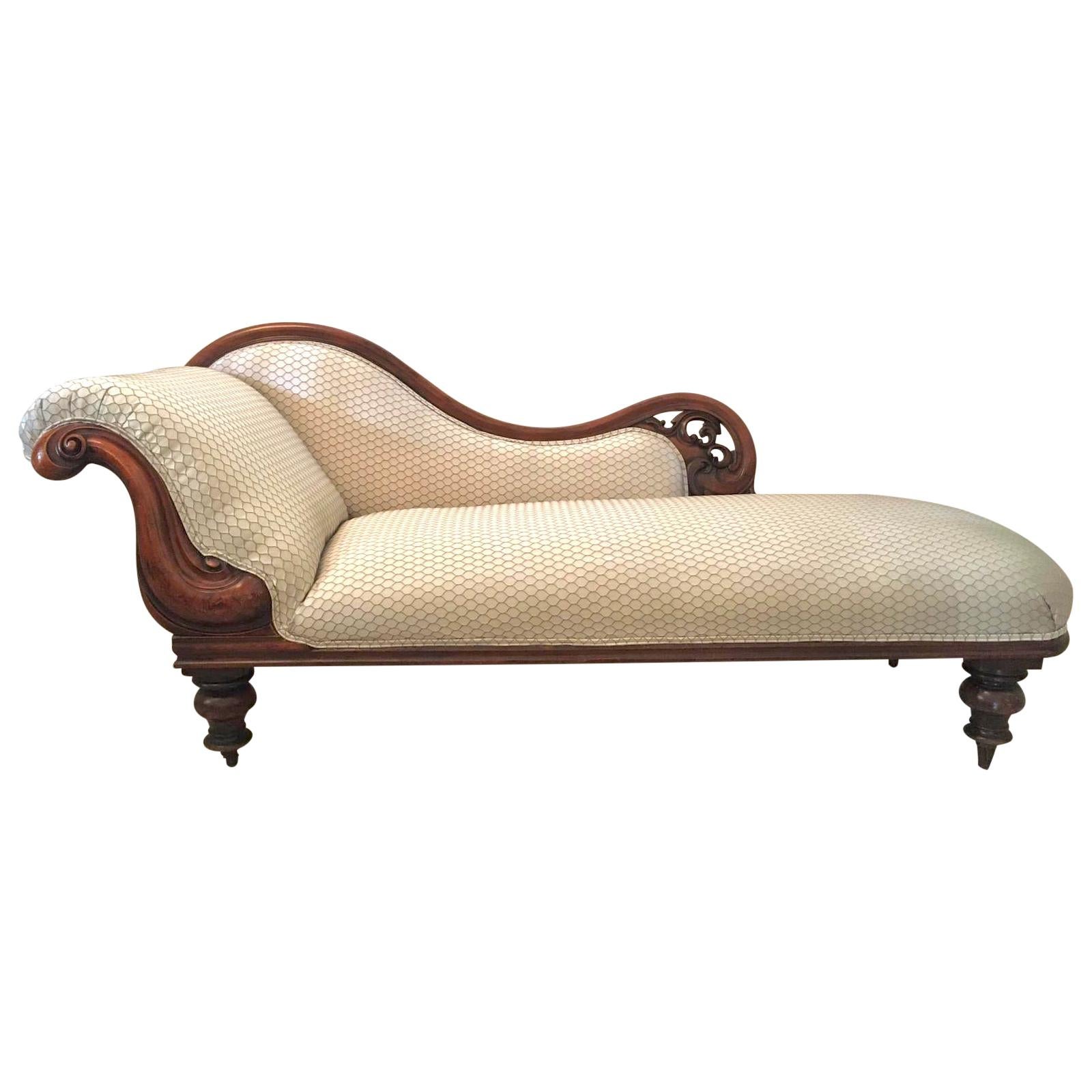 Quality Antique Victorian Carved Chaise Longue