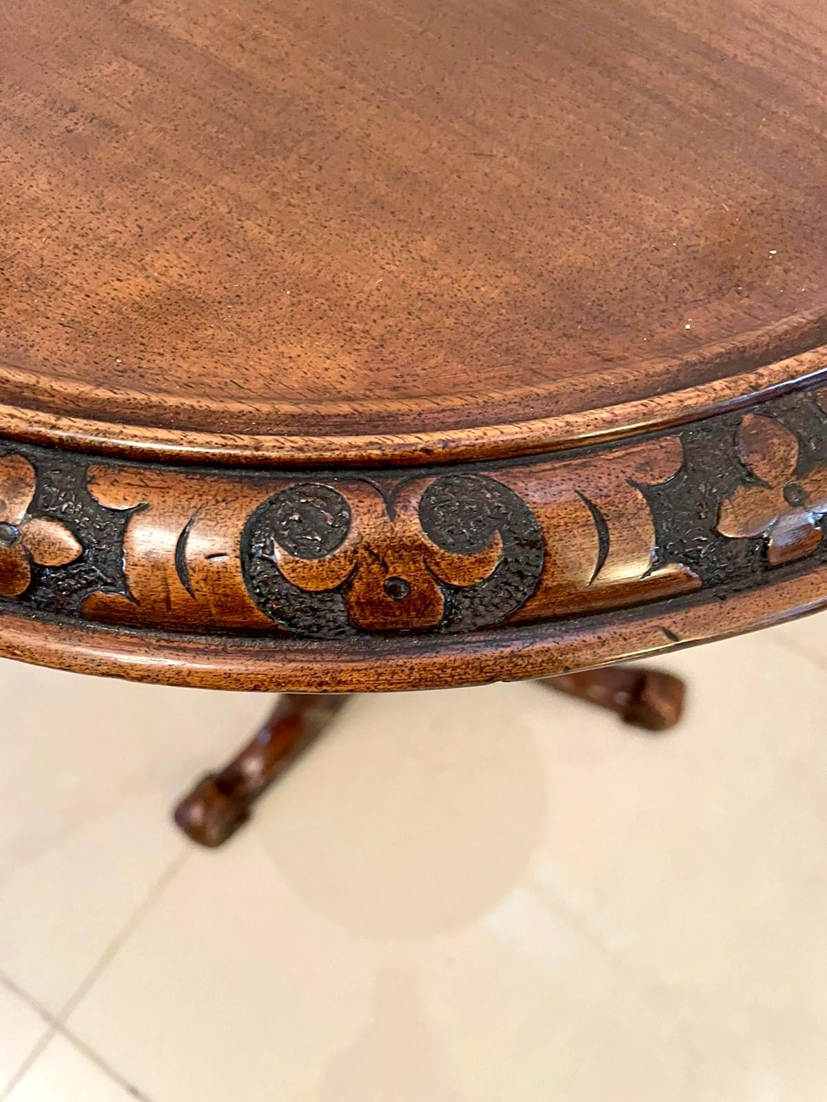Quality Antique Victorian Carved Walnut Circular Lamp Table   For Sale 8