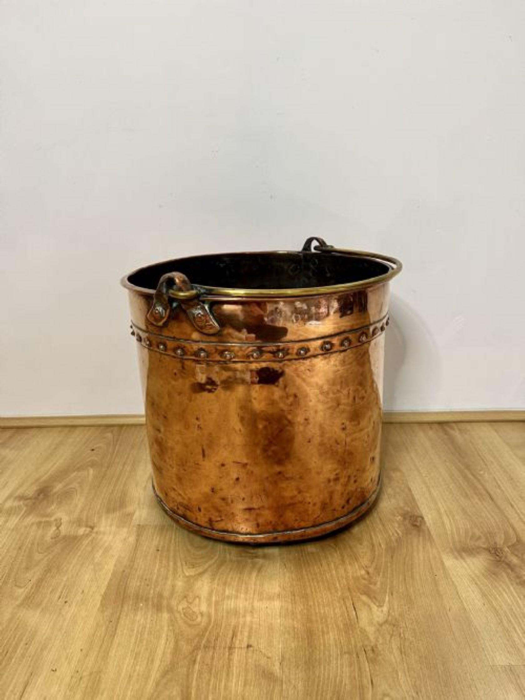 Quality antique Victorian copper coal bucket  In Good Condition In Ipswich, GB