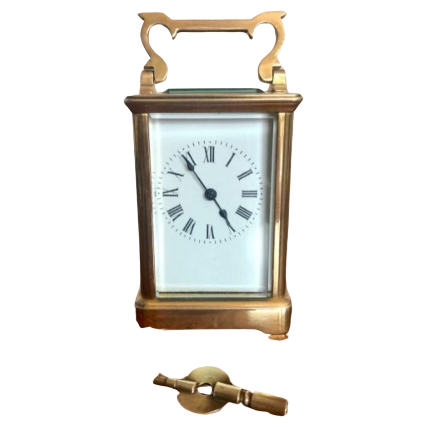Horloge victorienne française ancienne à chariot en laiton de qualité