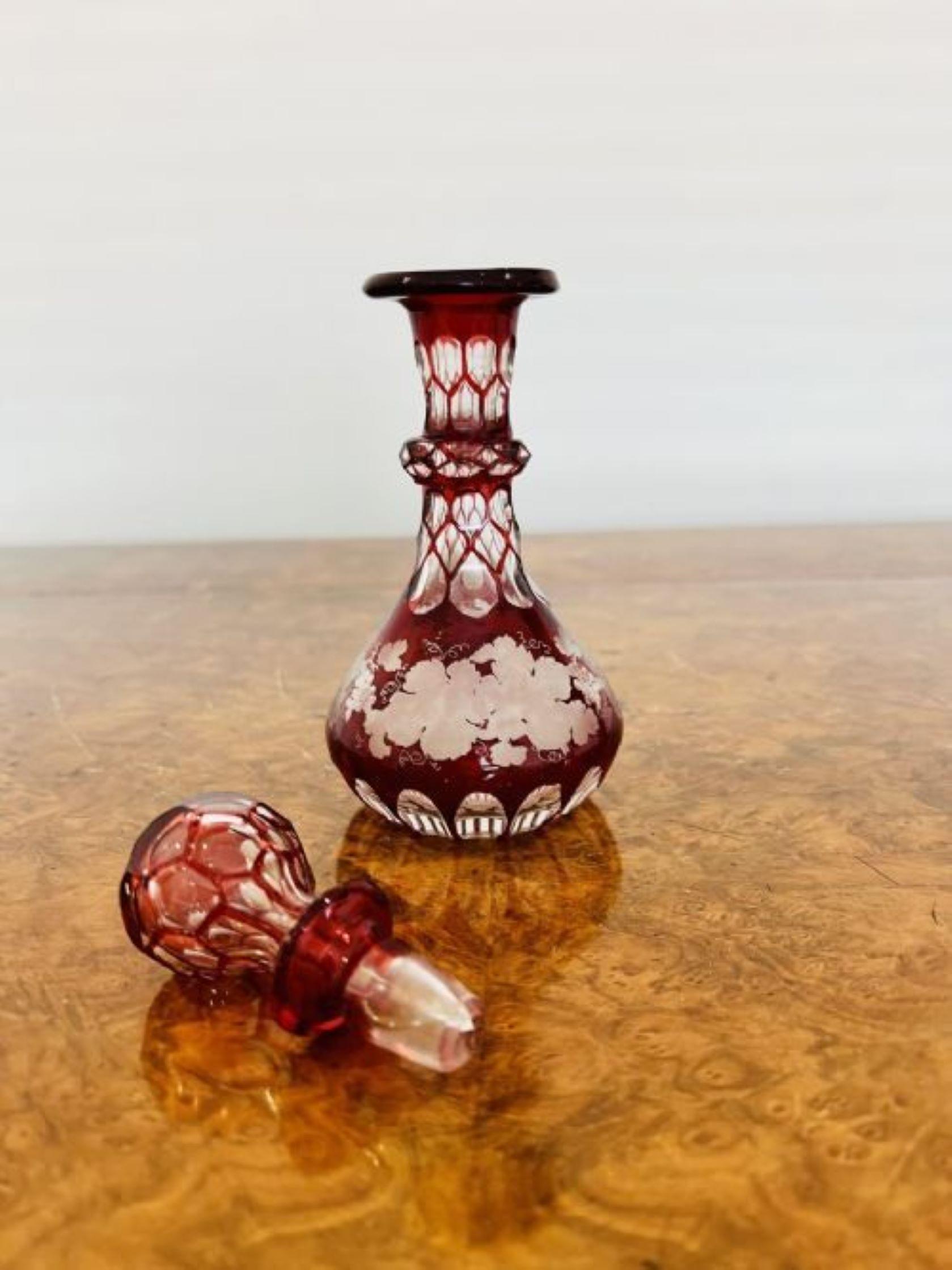 Quality antique Victorian glass spirit perfume bottle and stopper In Good Condition For Sale In Ipswich, GB