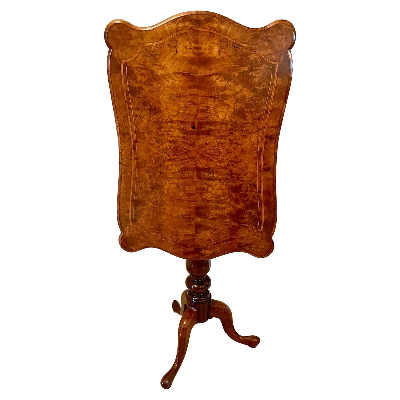 Mesa lámpara antigua victoriana de nogal con incrustaciones de calidad en venta