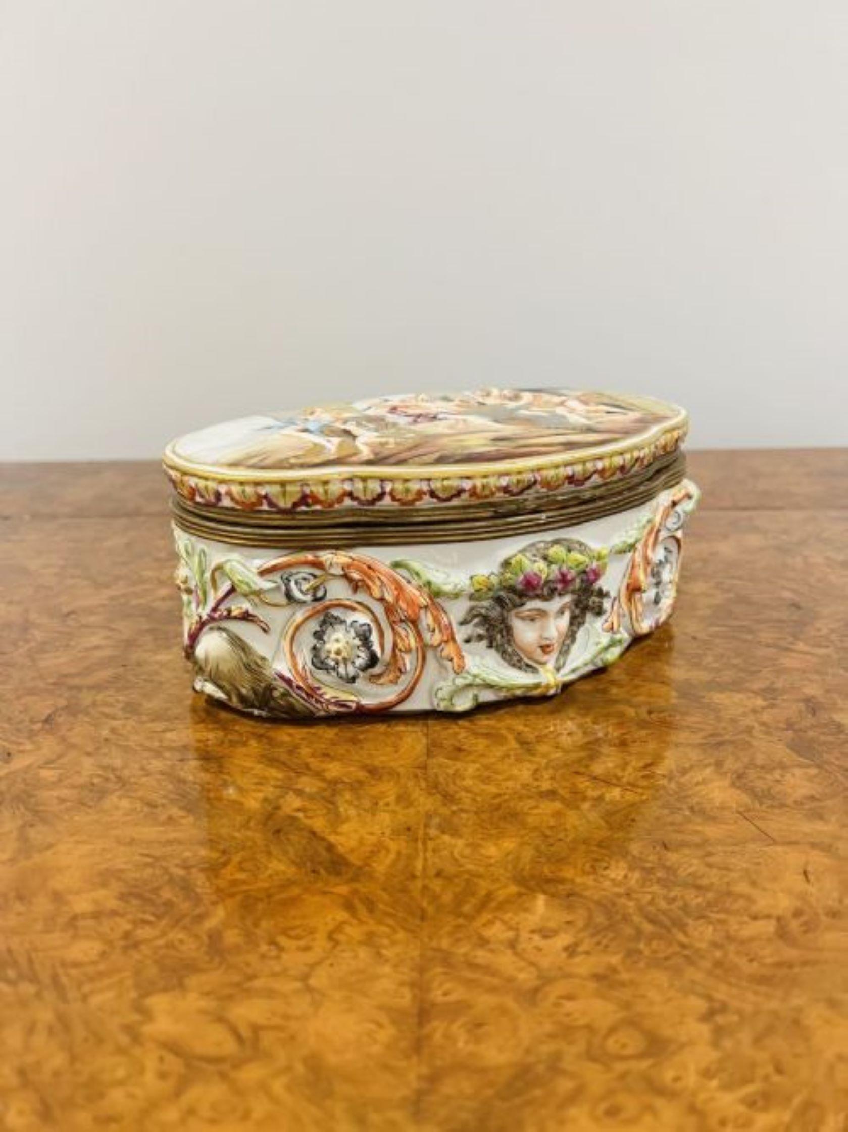 Quality antique Victorian Italian Capodimonte porcelain table casket  For Sale 1