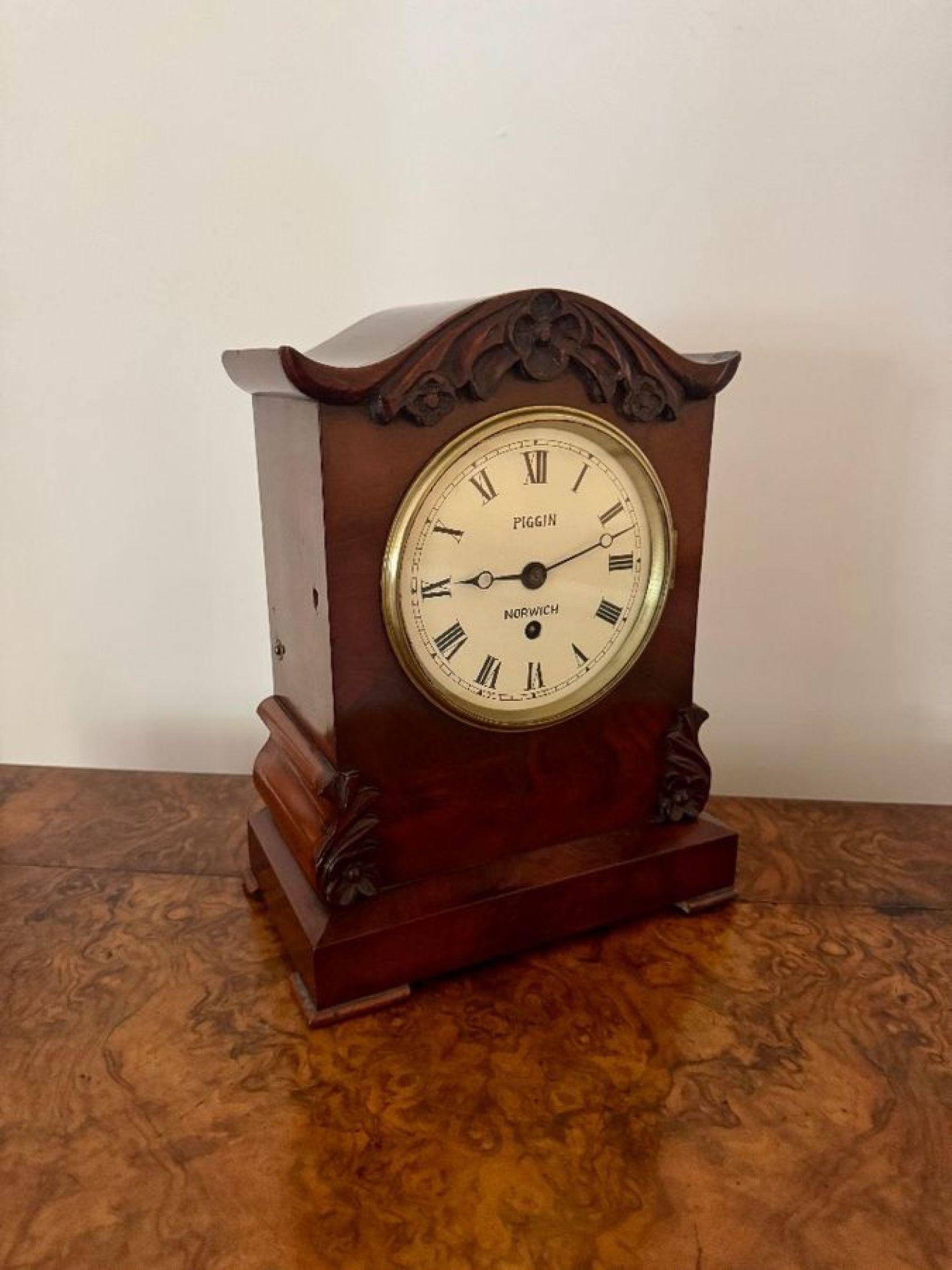 Quality antique Victorian mahogany bracket clock by Piggin Norwich In Good Condition For Sale In Ipswich, GB