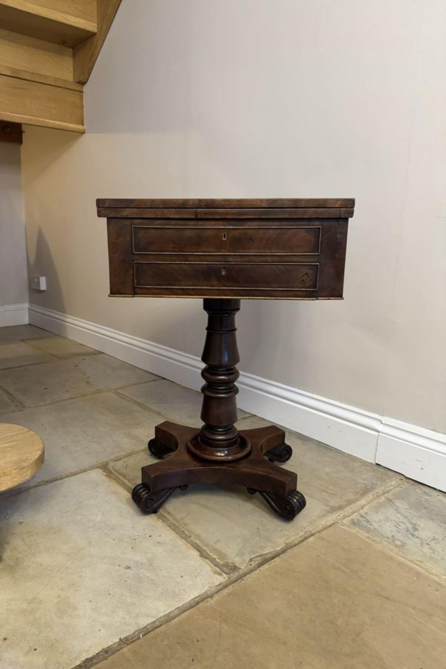 Quality antique Victorian mahogany freestanding games table, having a quality antique Victorian games table with a folding revolving baize lined top over a single drawer and dummy drawer front supported by a turned column raised on a platform base