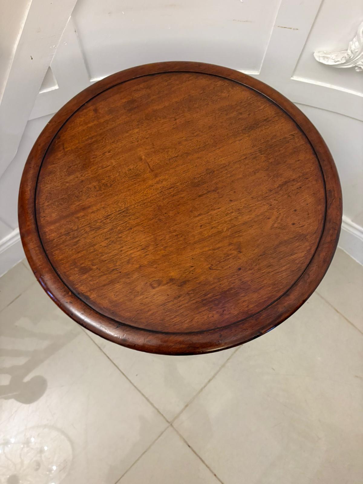 XIXe siècle Table à vin / lampe en acajou de style victorien ancien de qualité en vente