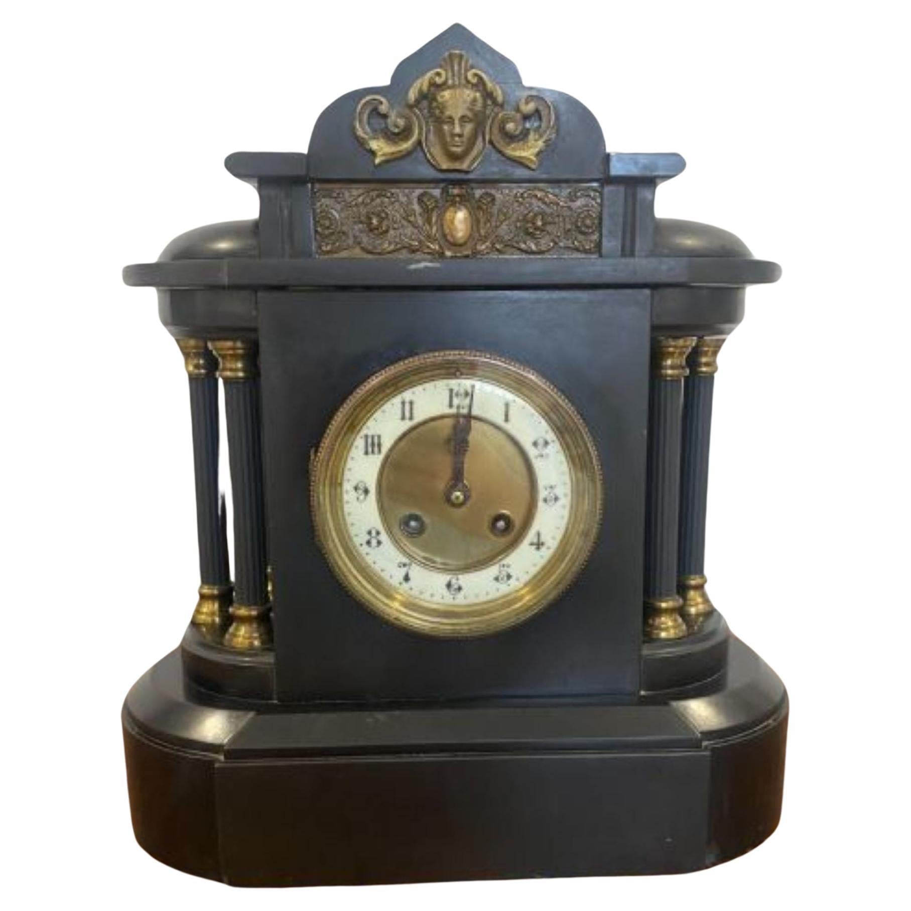 Horloge de manteau en marbre victorien antique de qualité