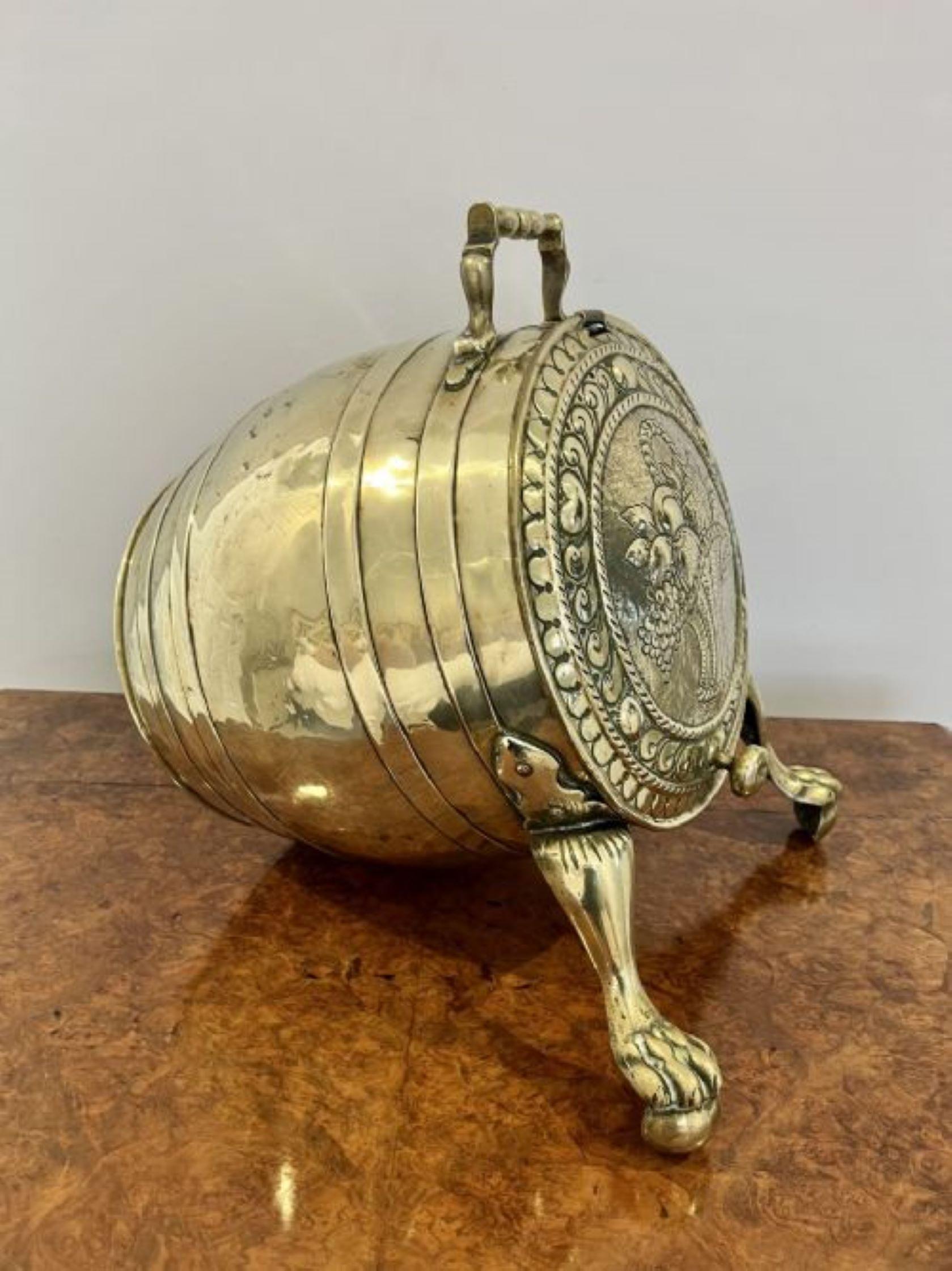 Quality antique Victorian ornate brass coal bucket of a barrel shape For Sale 2