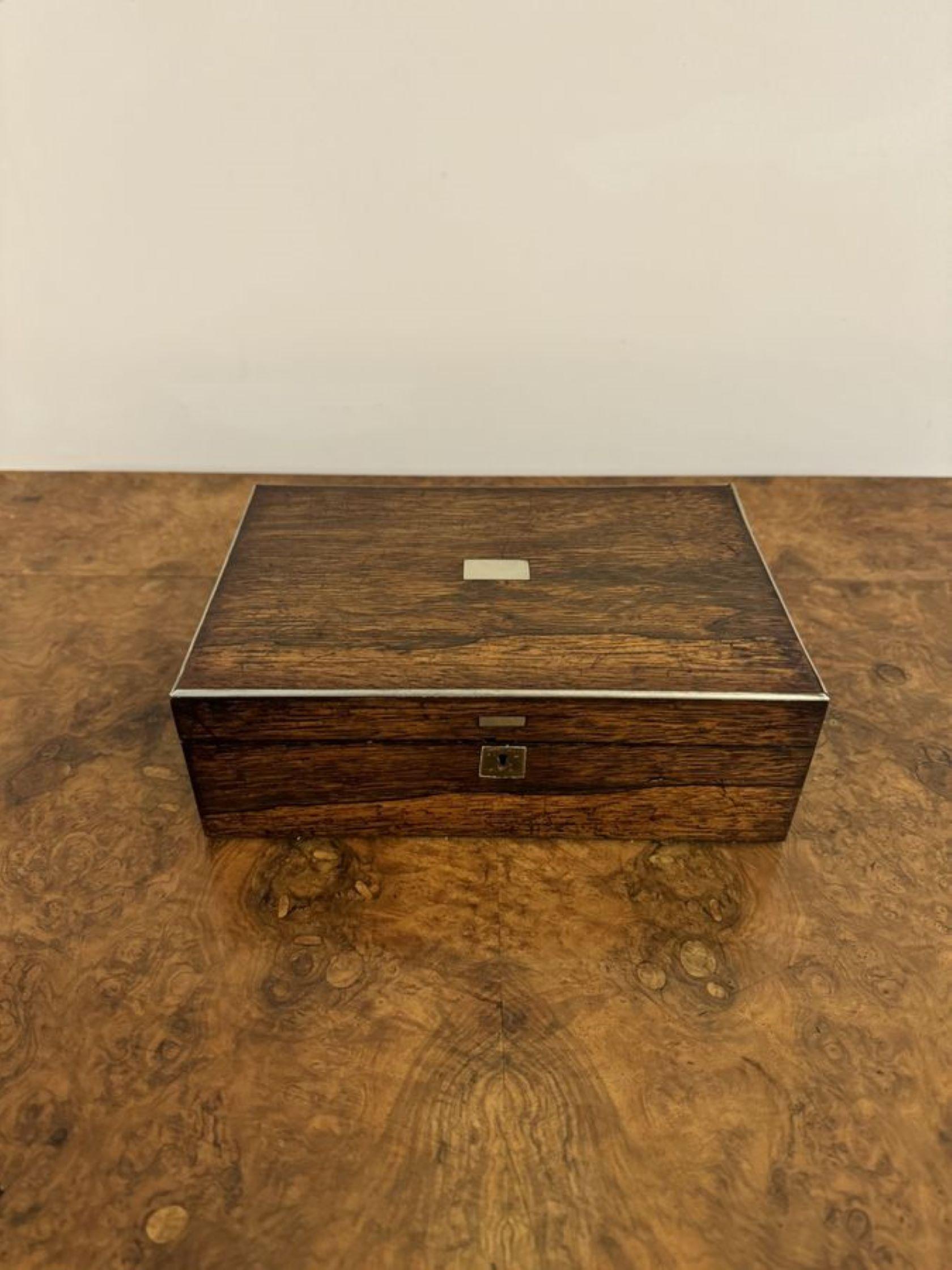 Quality antique Victorian rosewood jewellery box In Good Condition For Sale In Ipswich, GB