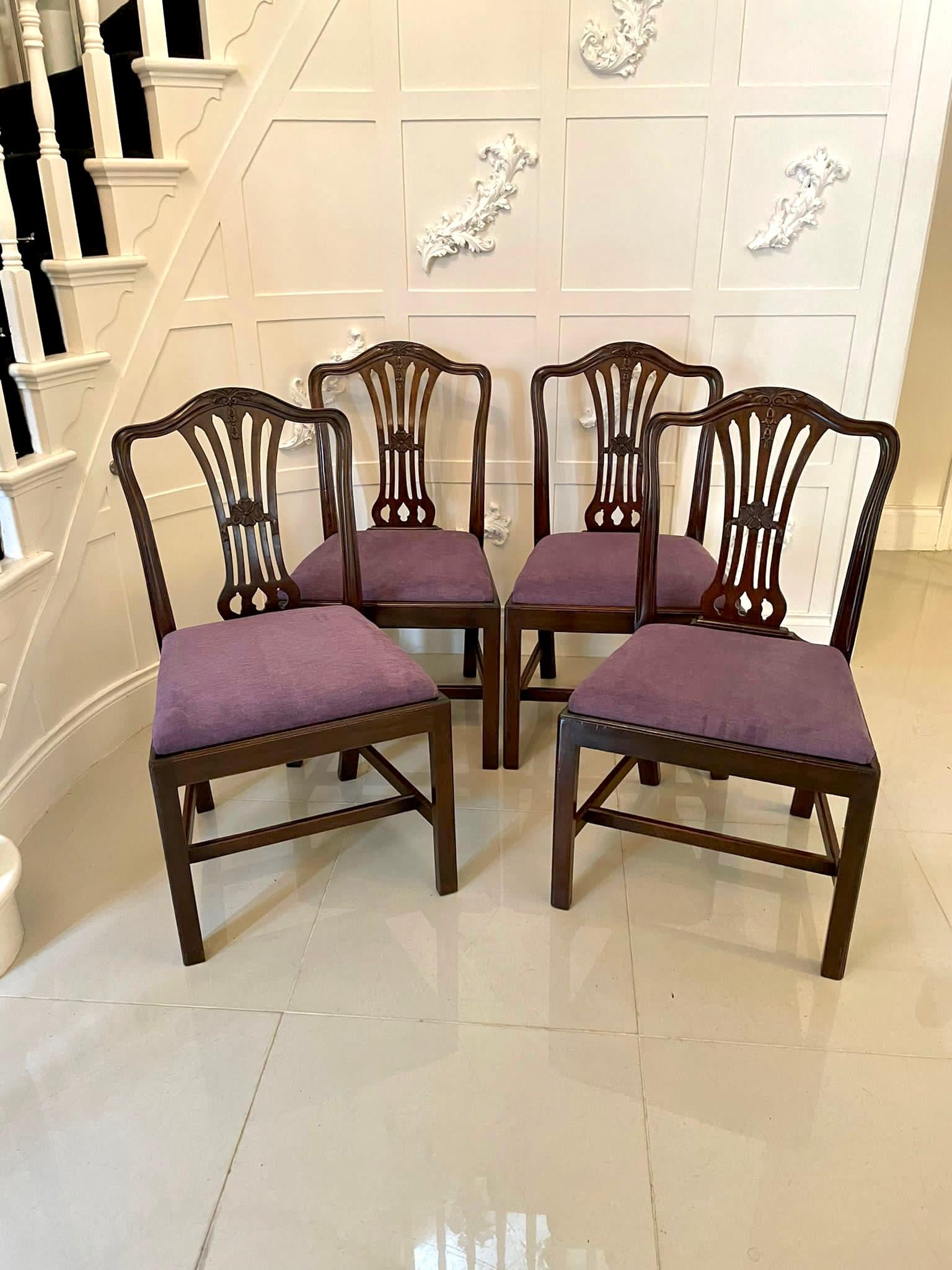 Other Quality Antique Victorian Set of Four Carved Mahogany Dining Chairs