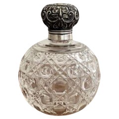 Flacon de parfum de qualité, monté sur argent, de l'époque victorienne. 