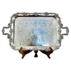 Bandeja ornamentada victoriana antigua de calidad, bañada en plata