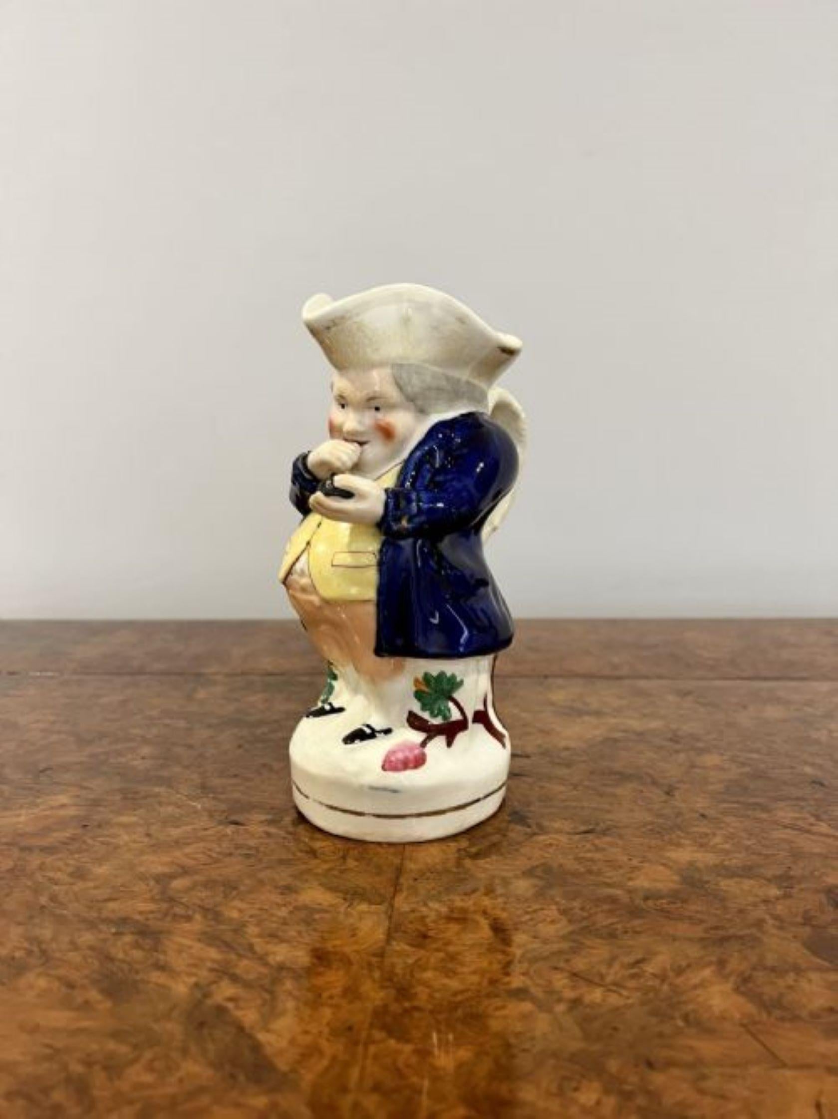 Quality antique Victorian staffordshire toby jug of Mr Snuff  In Good Condition For Sale In Ipswich, GB