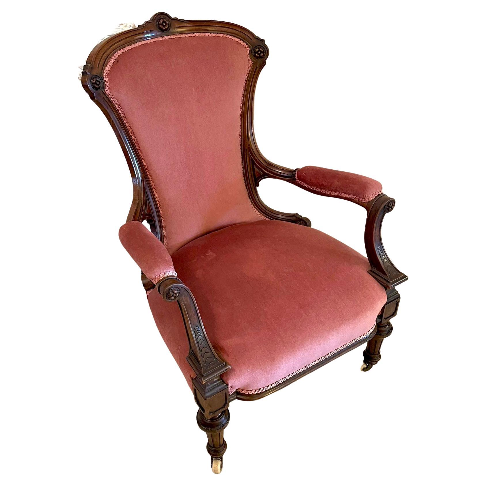 Fauteuil victorien ancien en noyer de qualité supérieure