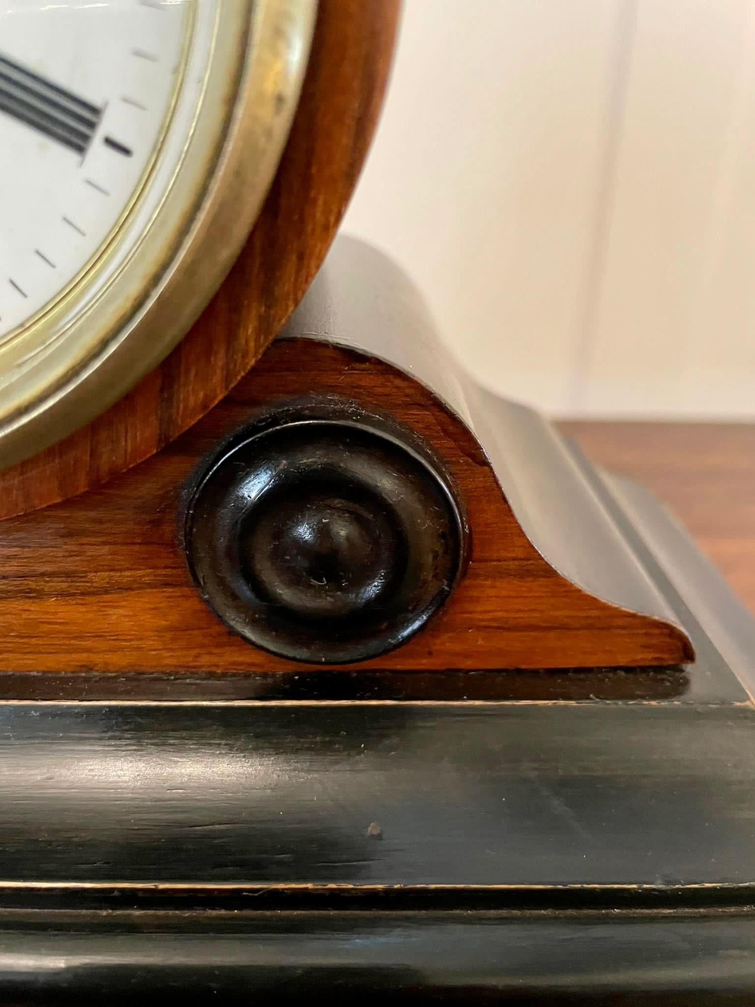 Quality Antique Victorian Walnut Desk Clock In Good Condition For Sale In Suffolk, GB