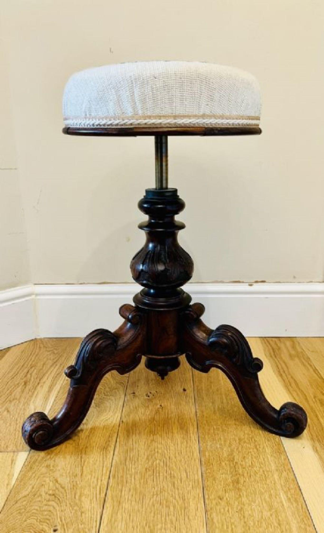 Quality antique Victorian walnut revolving piano stool  For Sale 2