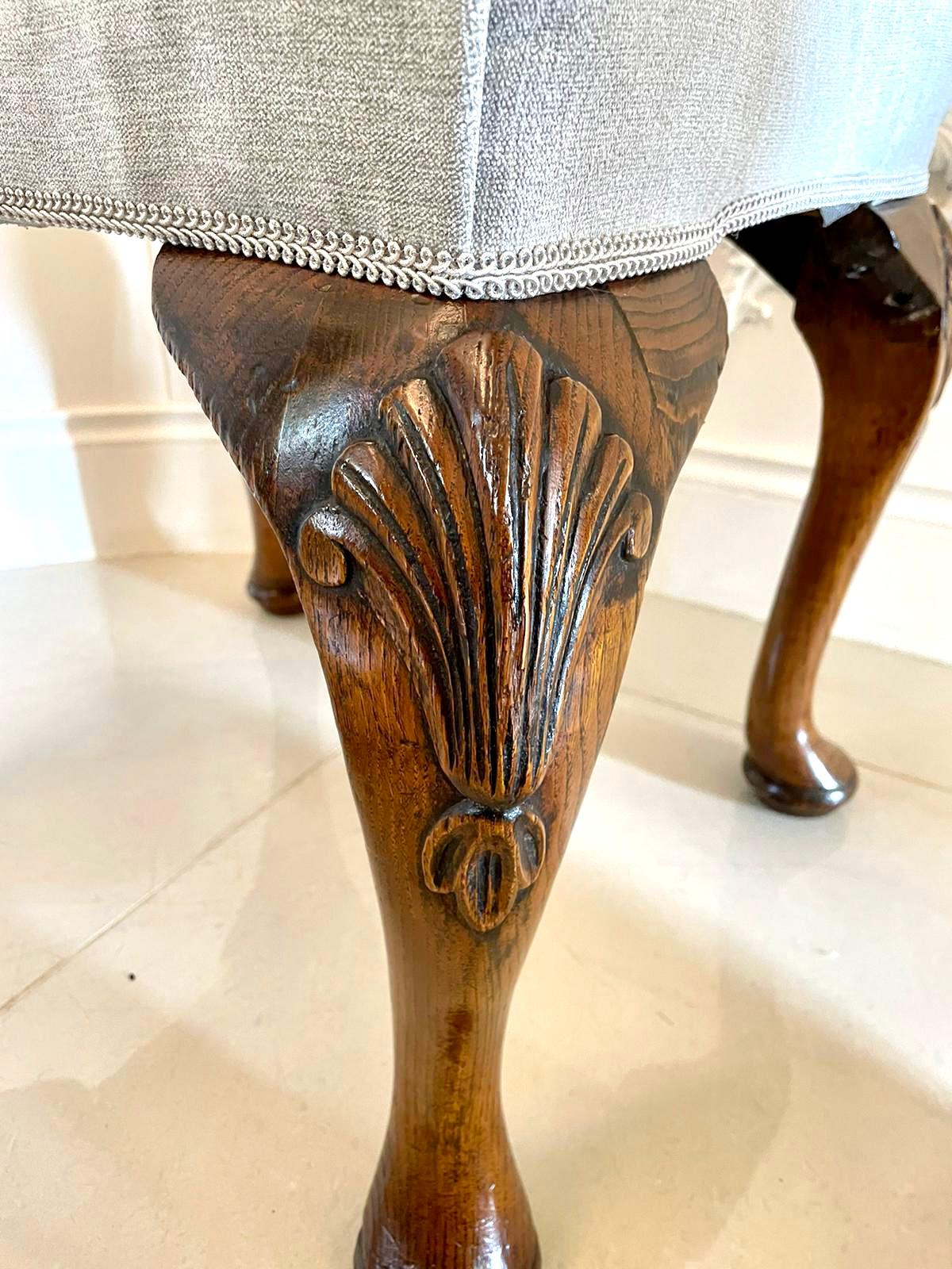 Quality Antique Victorian Walnut Stool For Sale 3