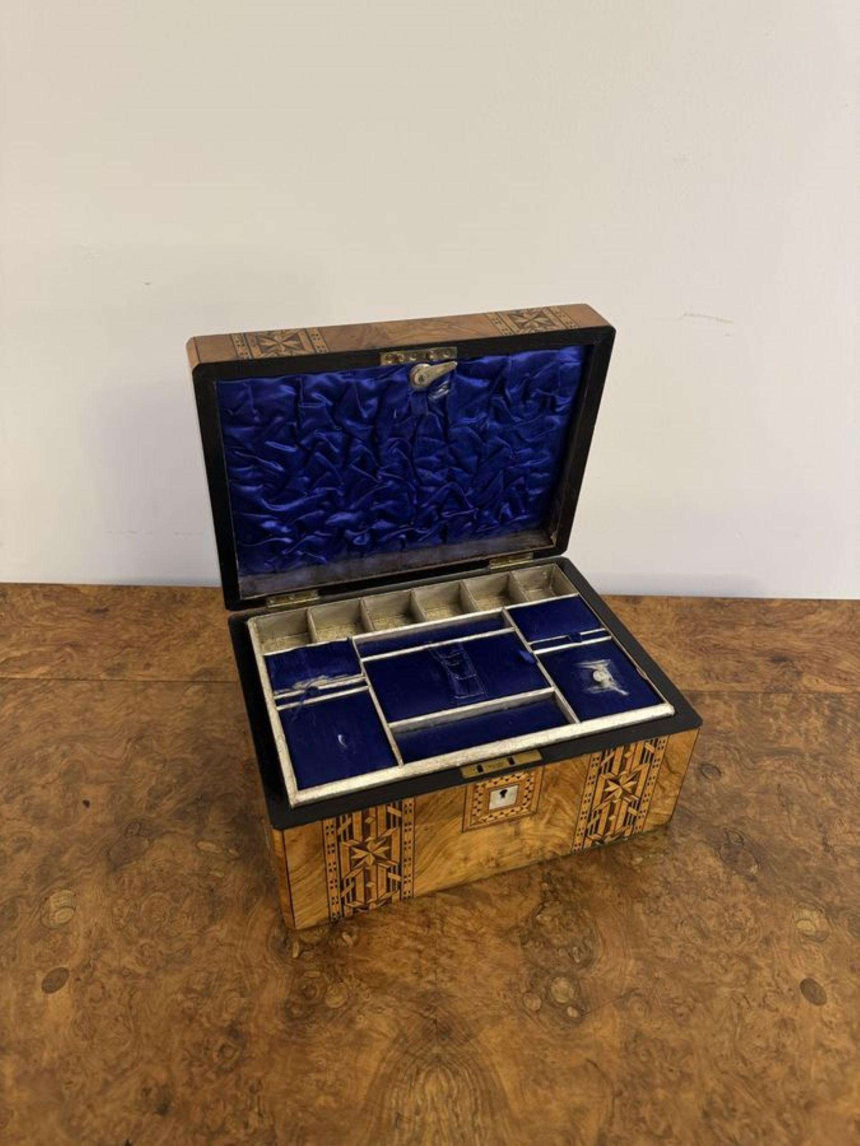 Quality antique Victorian walnut tunbridge ware inlaid sewing box  In Good Condition For Sale In Ipswich, GB