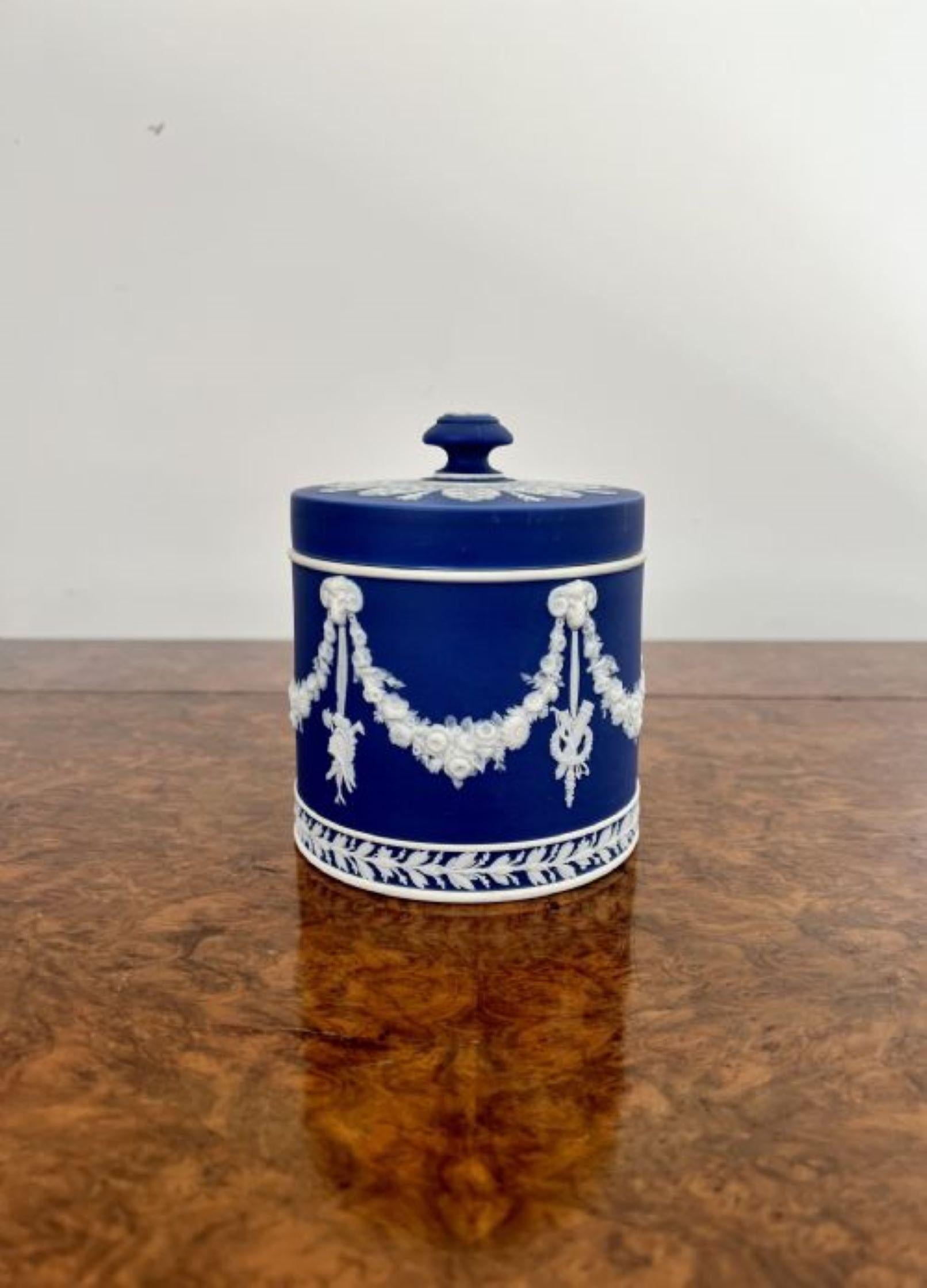 Ceramic Quality antique Wedgwood jar and cover 
