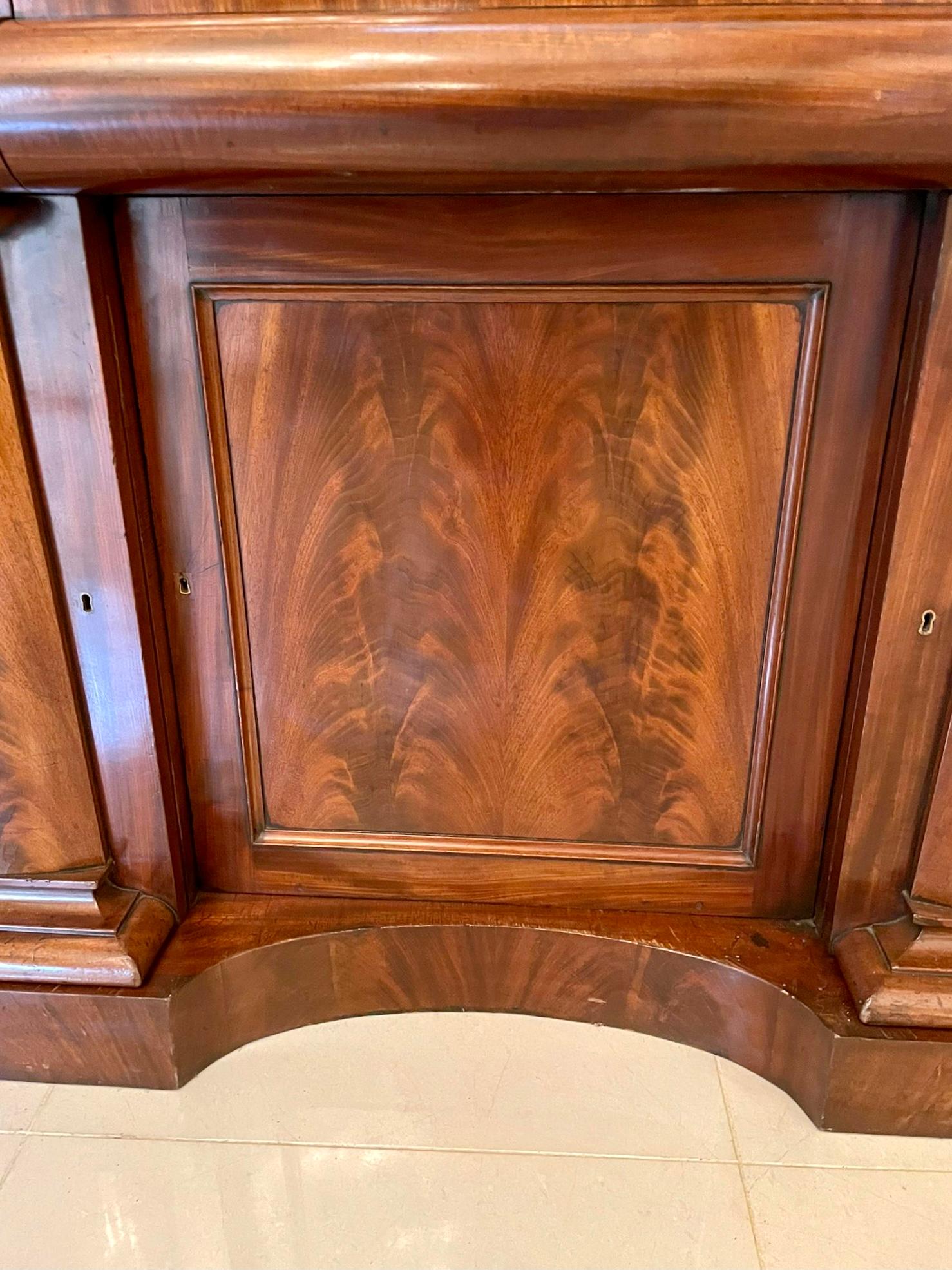 Antikes Sideboard aus gemasertem Mahagoni in hochwertiger Qualität, William IV. im Angebot 7