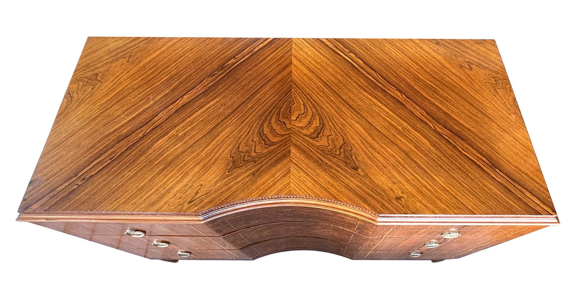Cassettiera a 3 cassetti in legno di palissandro e radica di qualità Art Deco di Irwin Furniture in vendita 3