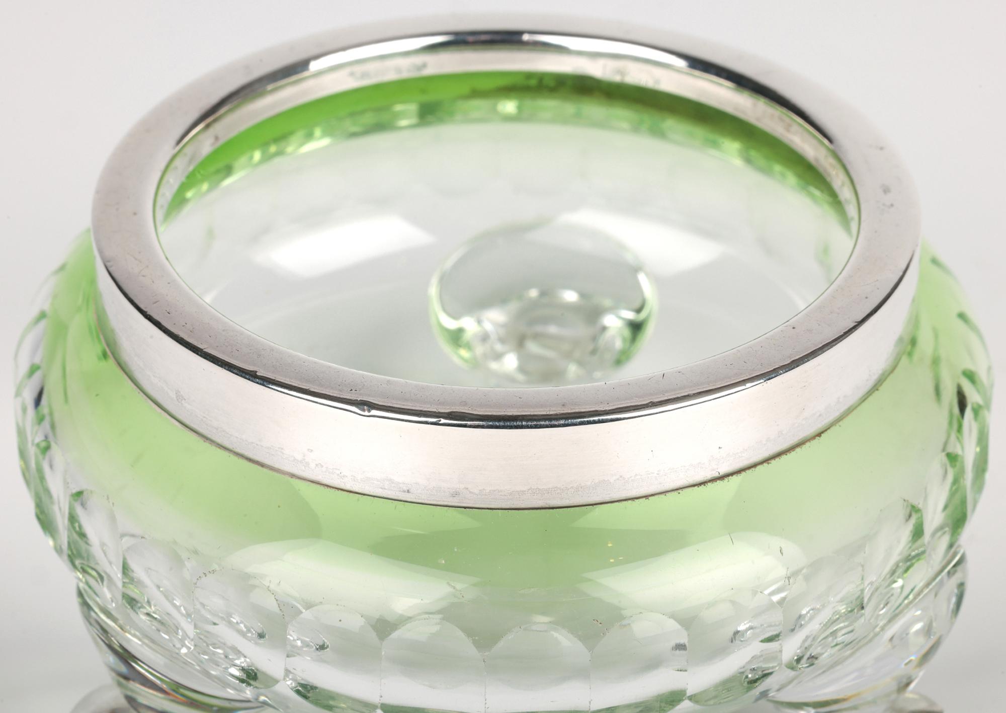 Cuenco inglés Art Nouveau de calidad con pie de cristal tintado montado en plata Británico en venta